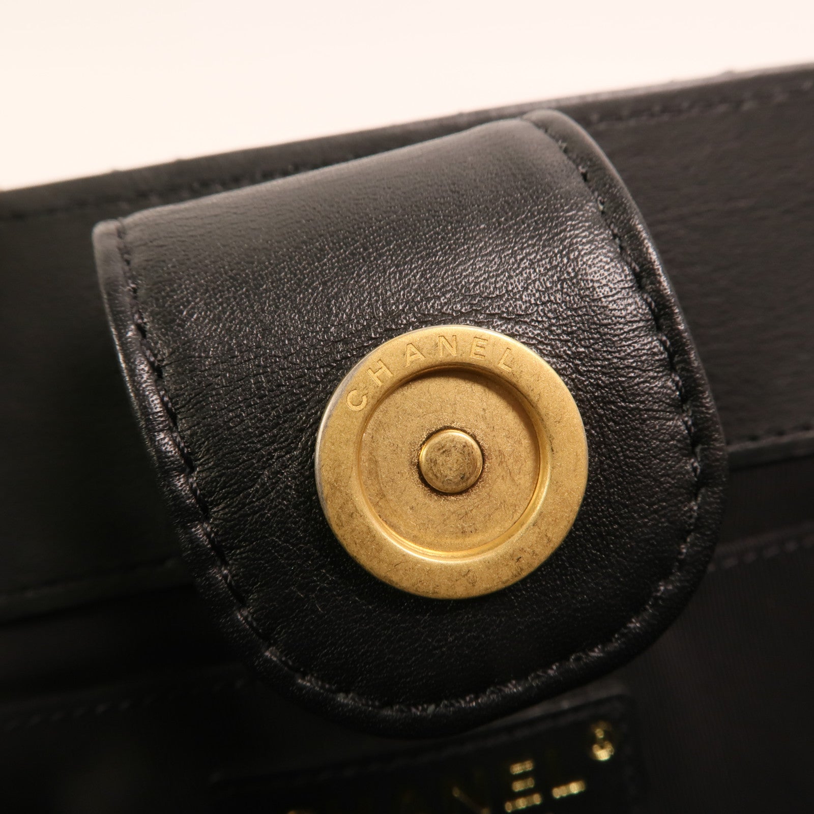 CHANEL 羊皮皮革CC Chain Accordion Bag金扣鏈帶肩背袋