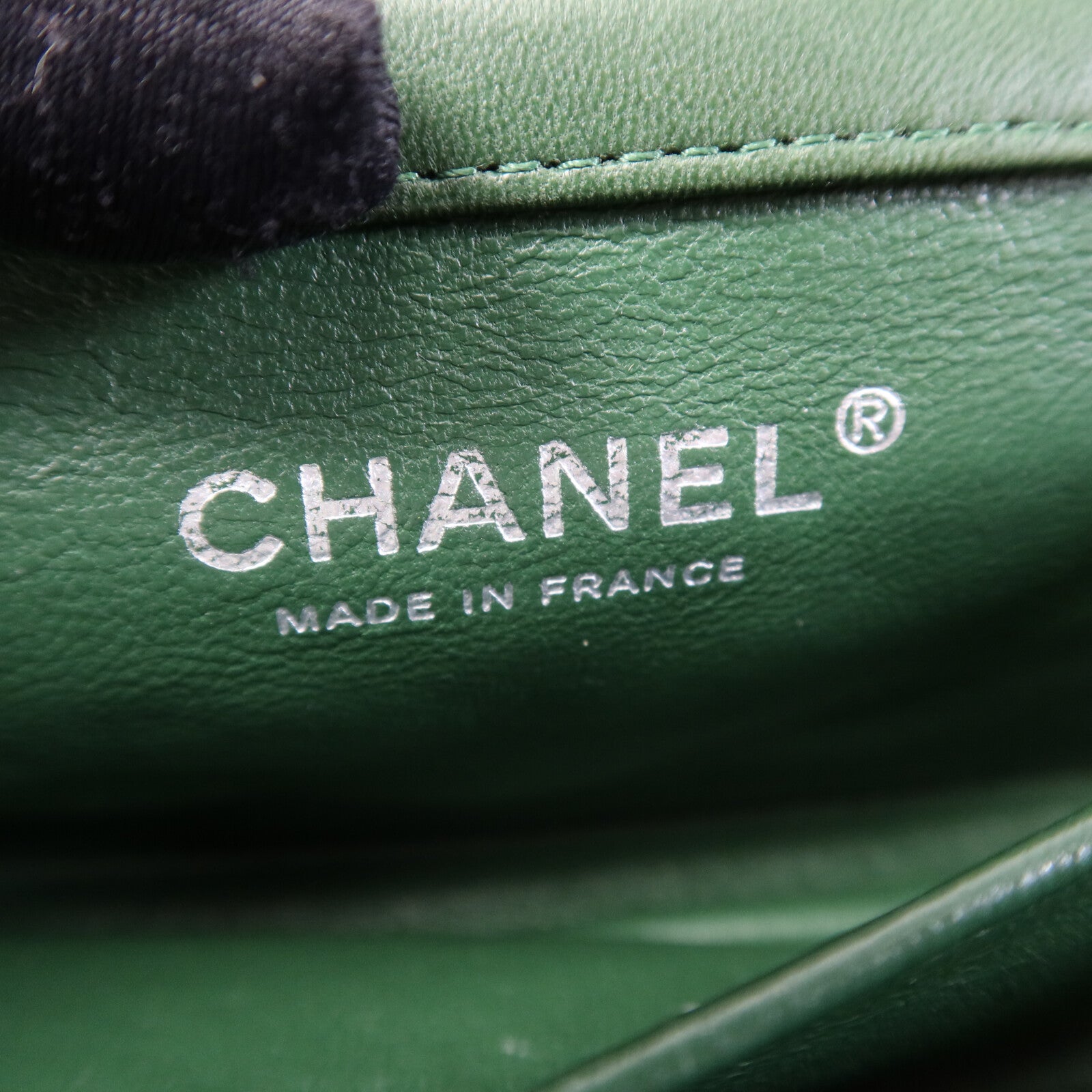 CHANEL 漆皮皮革Chain Shoulder銀扣鏈帶肩背袋