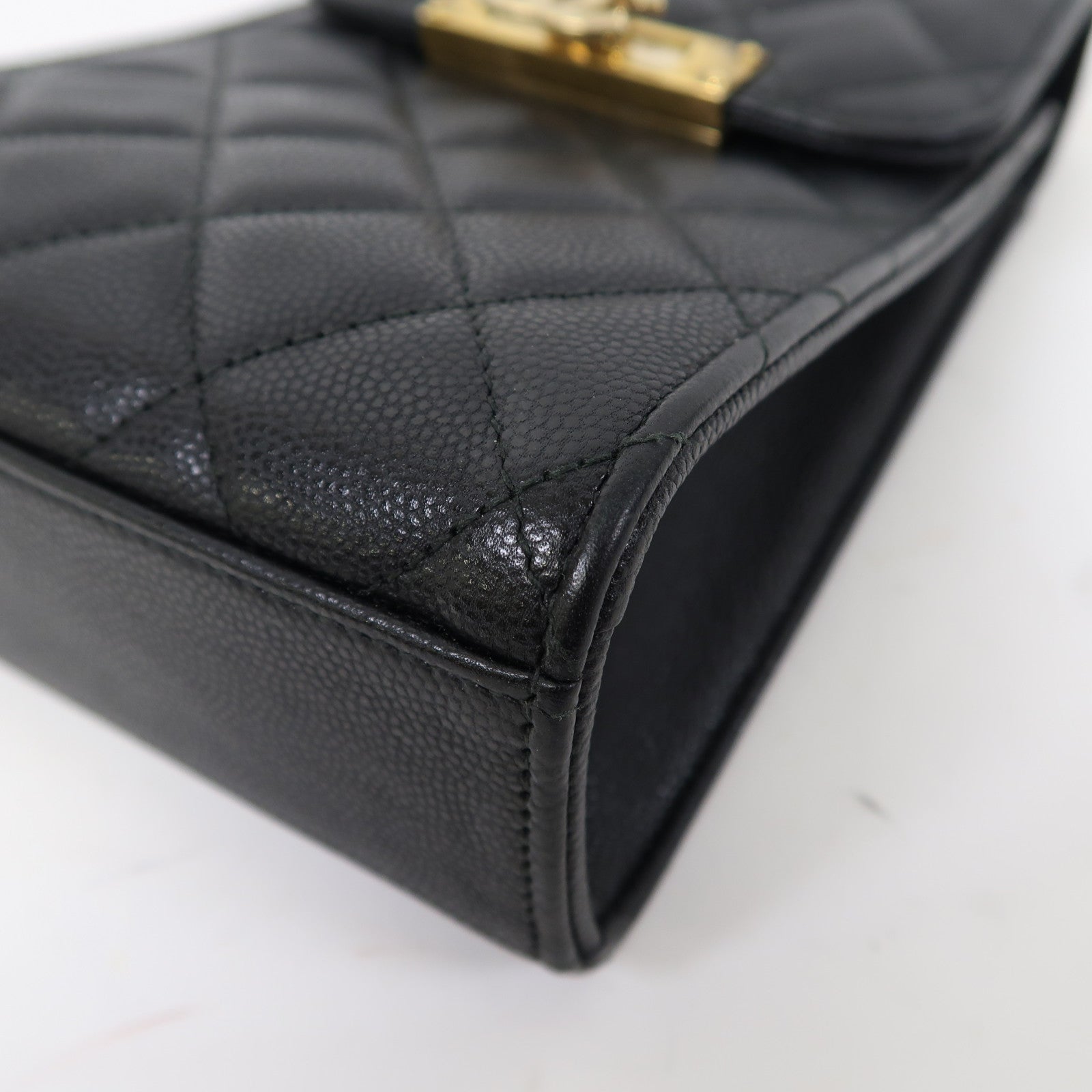 CHANEL 菱格Caviar皮革Chain Shoulder金扣鏈帶肩背袋黑色