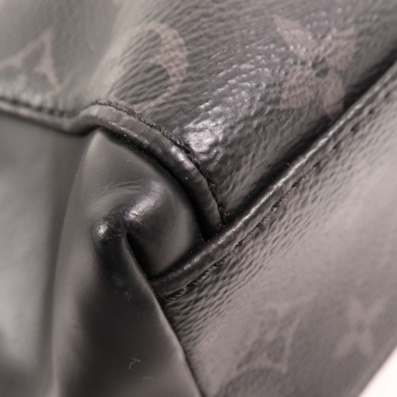 LOUIS VUITTON Monogram Eclipse Messenger PM Voyager銀扣肩背袋