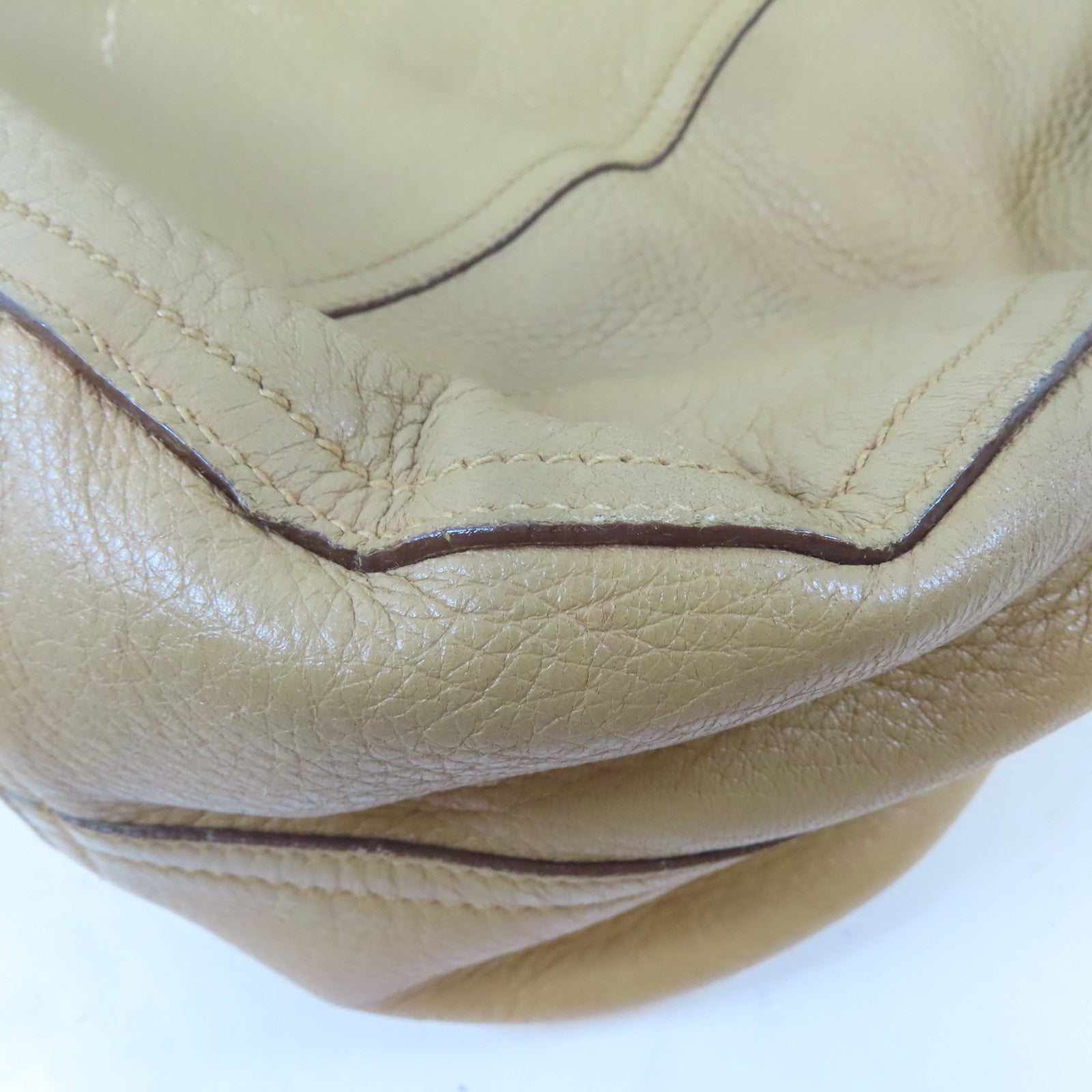 PRADA 牛皮皮革Shoulder Bag金扣肩背袋卡其色