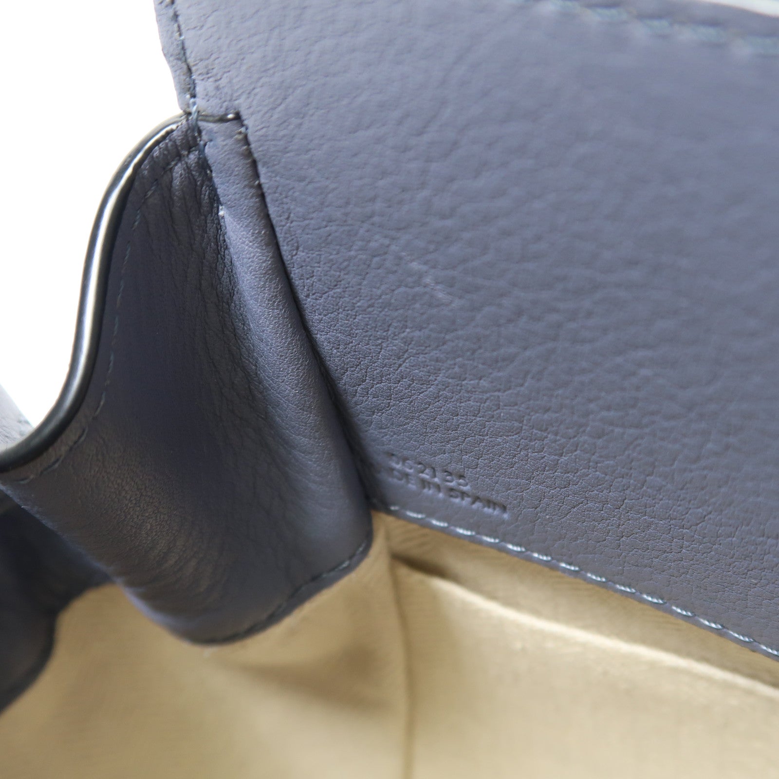LOEWE 牛皮皮革Mini Hammock手挽肩背兩用袋