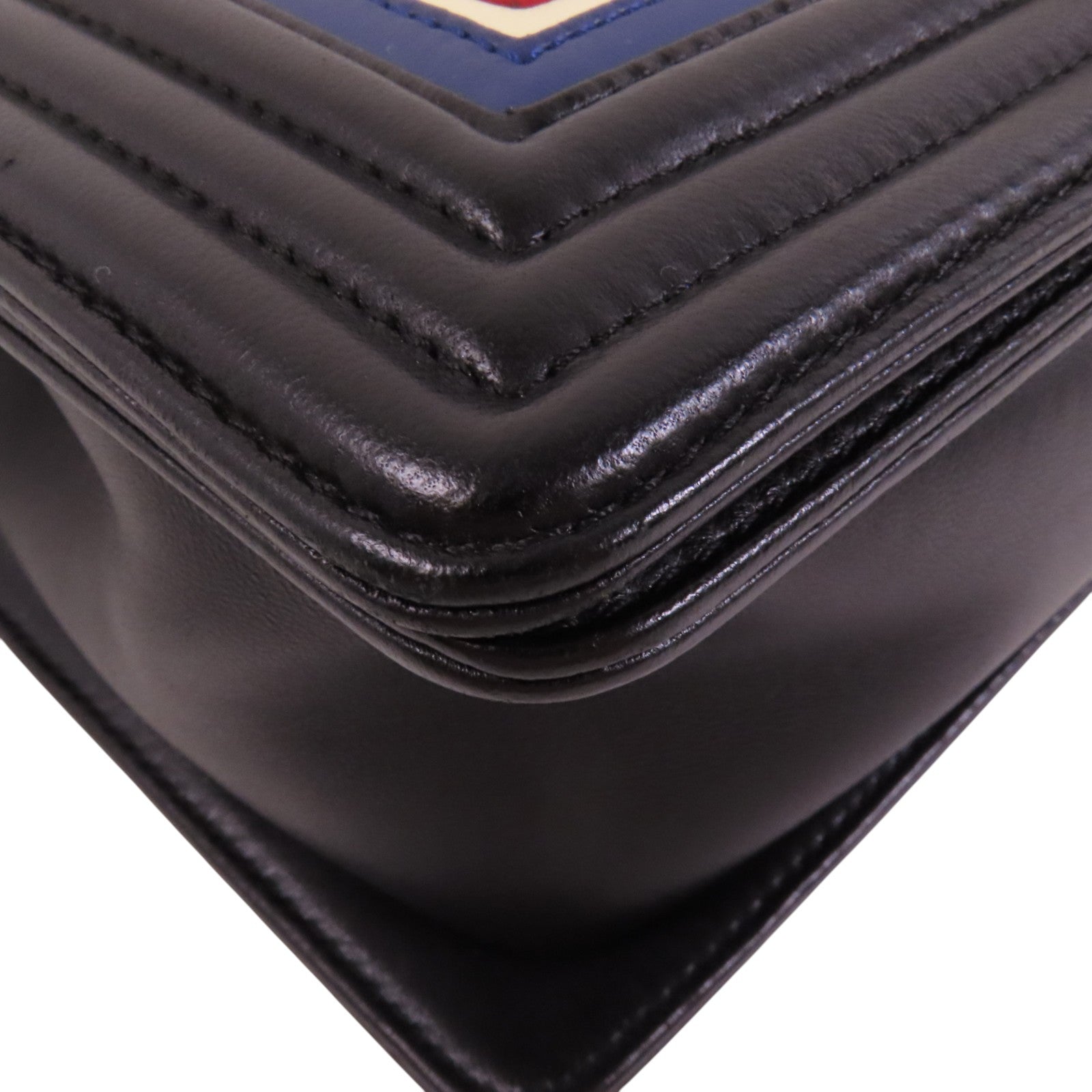 CHANEL 牛皮皮革Boy Chanel 25銀扣鏈帶肩背袋