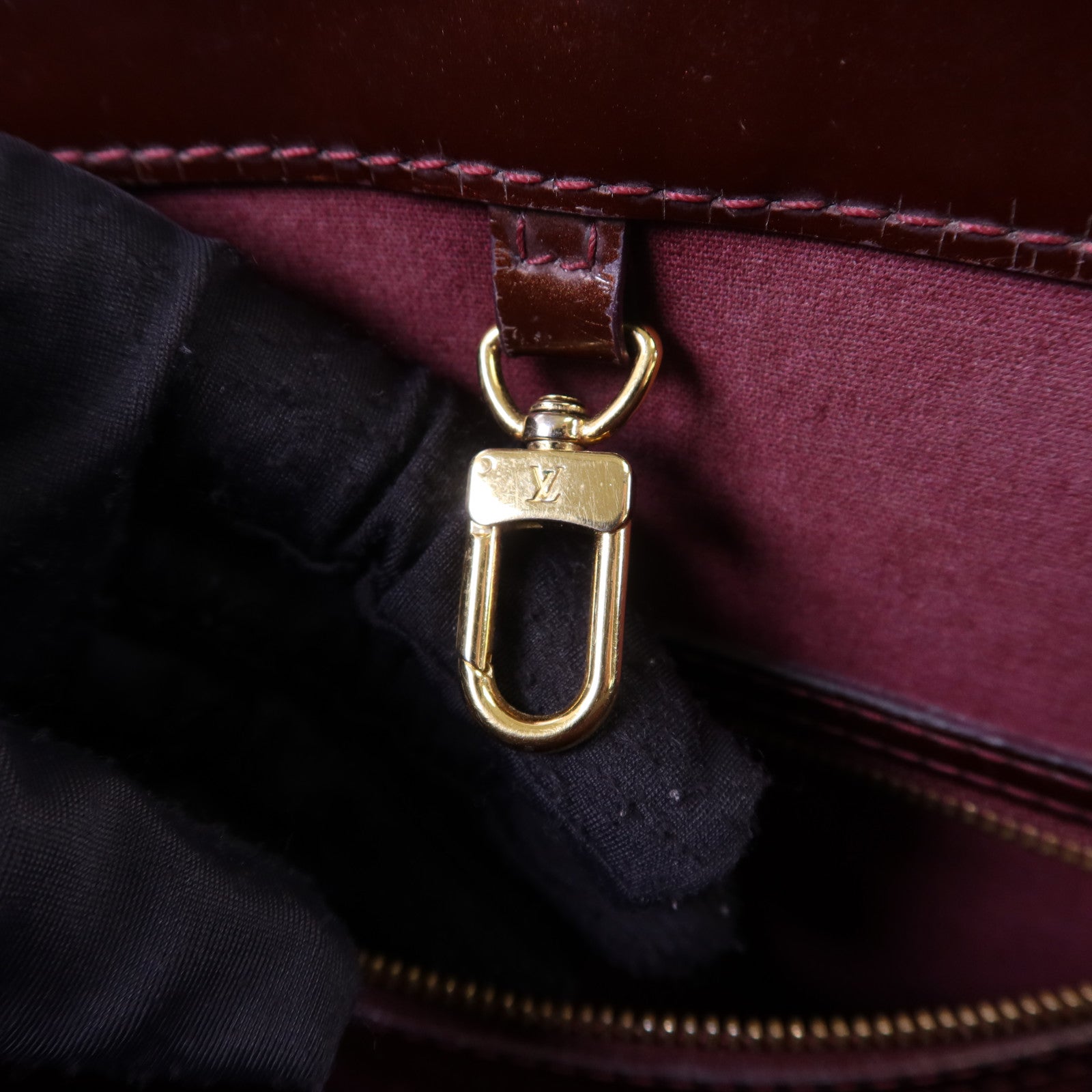 LOUIS VUITTON Vernis Avalon MM金扣肩背袋