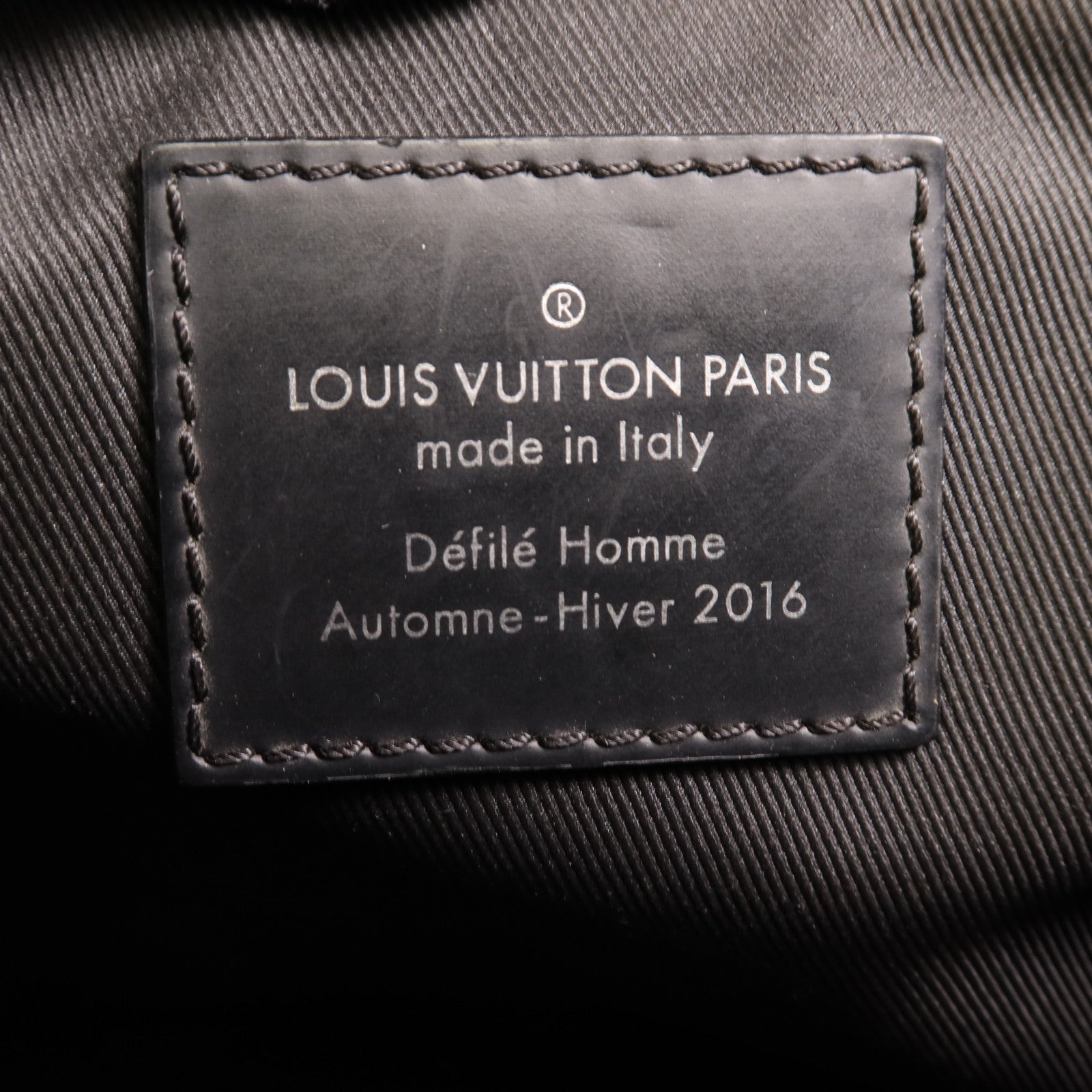 LOUIS VUITTON Monogram Eclipse Messenger PM Voyager銀扣肩背袋