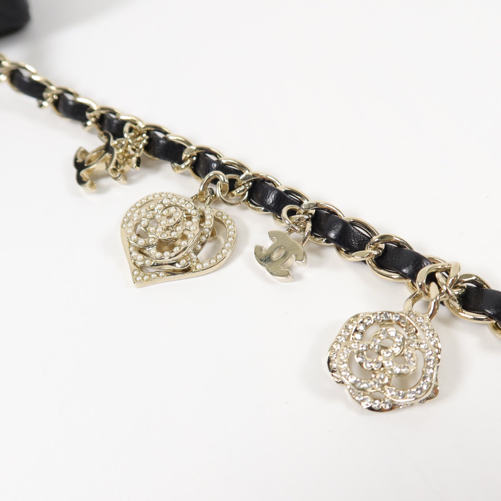 CHANEL 羊皮皮革Valentine Charms Mini Flap Bag鏈帶肩背袋