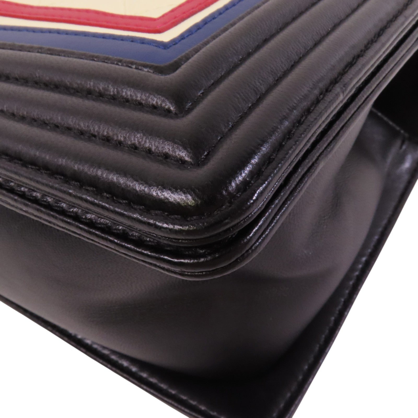 CHANEL 牛皮皮革Boy Chanel 25銀扣鏈帶肩背袋