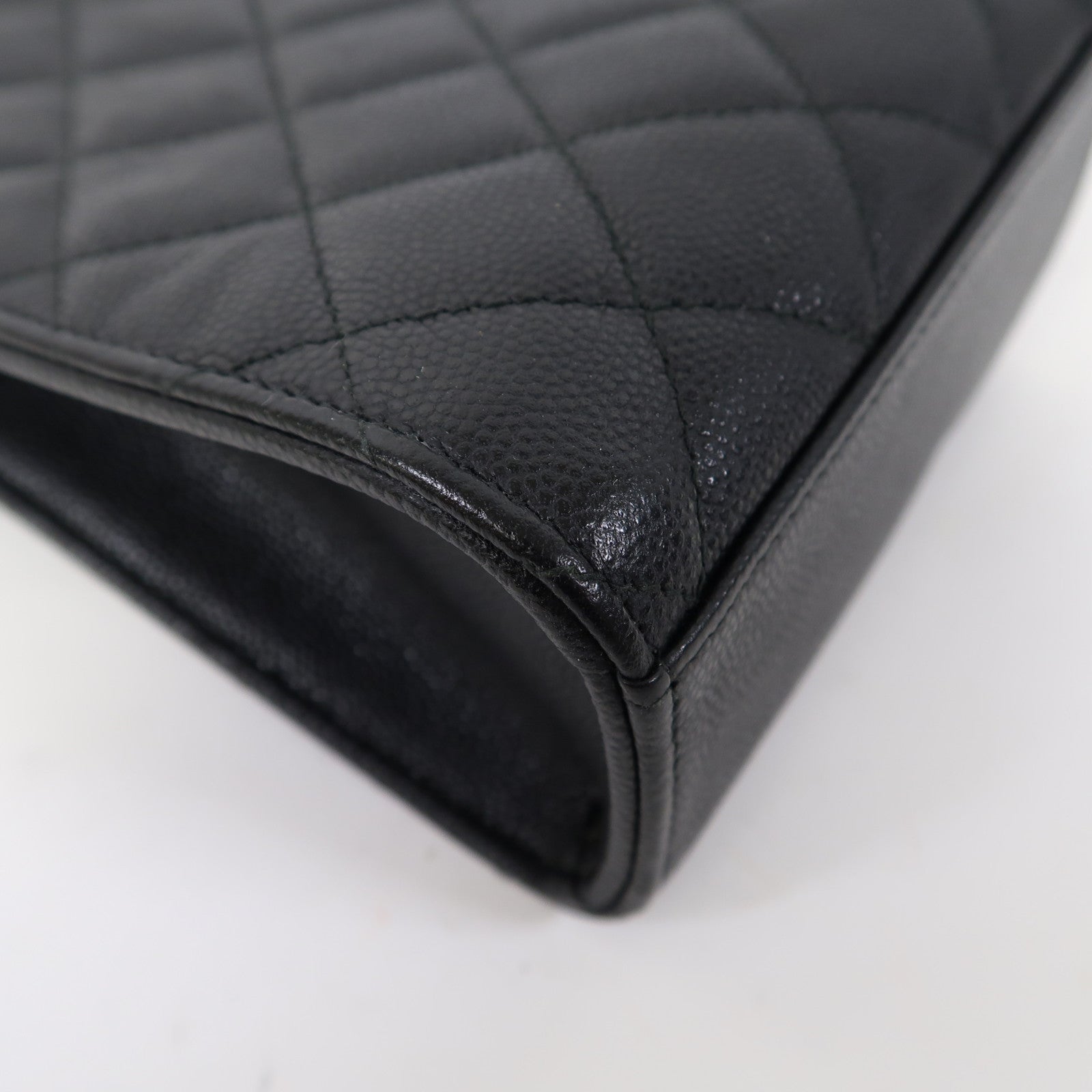 CHANEL 菱格Caviar皮革Chain Shoulder金扣鏈帶肩背袋黑色