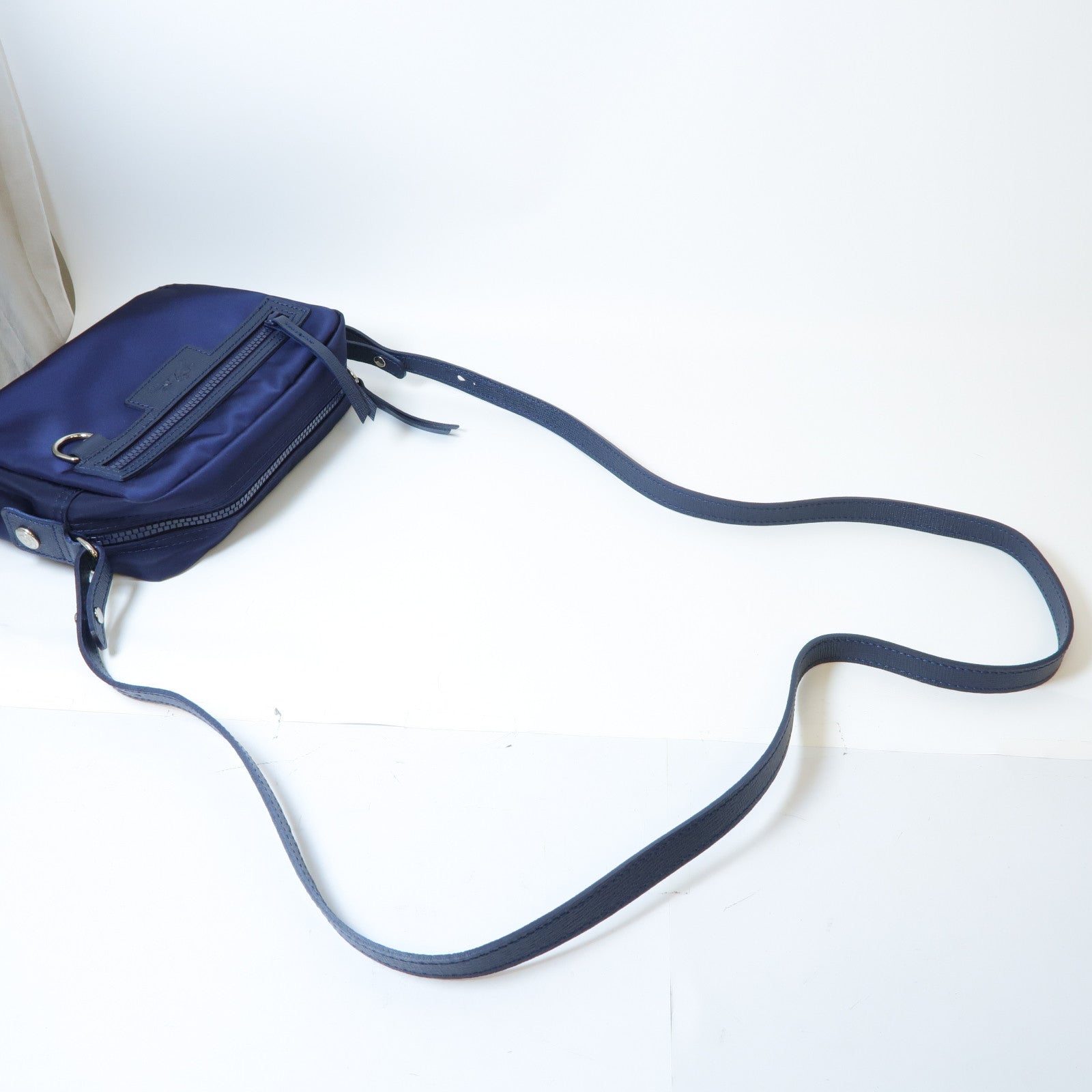 Longchamp 尼龍Shoulder Bag銀扣肩背袋藍色