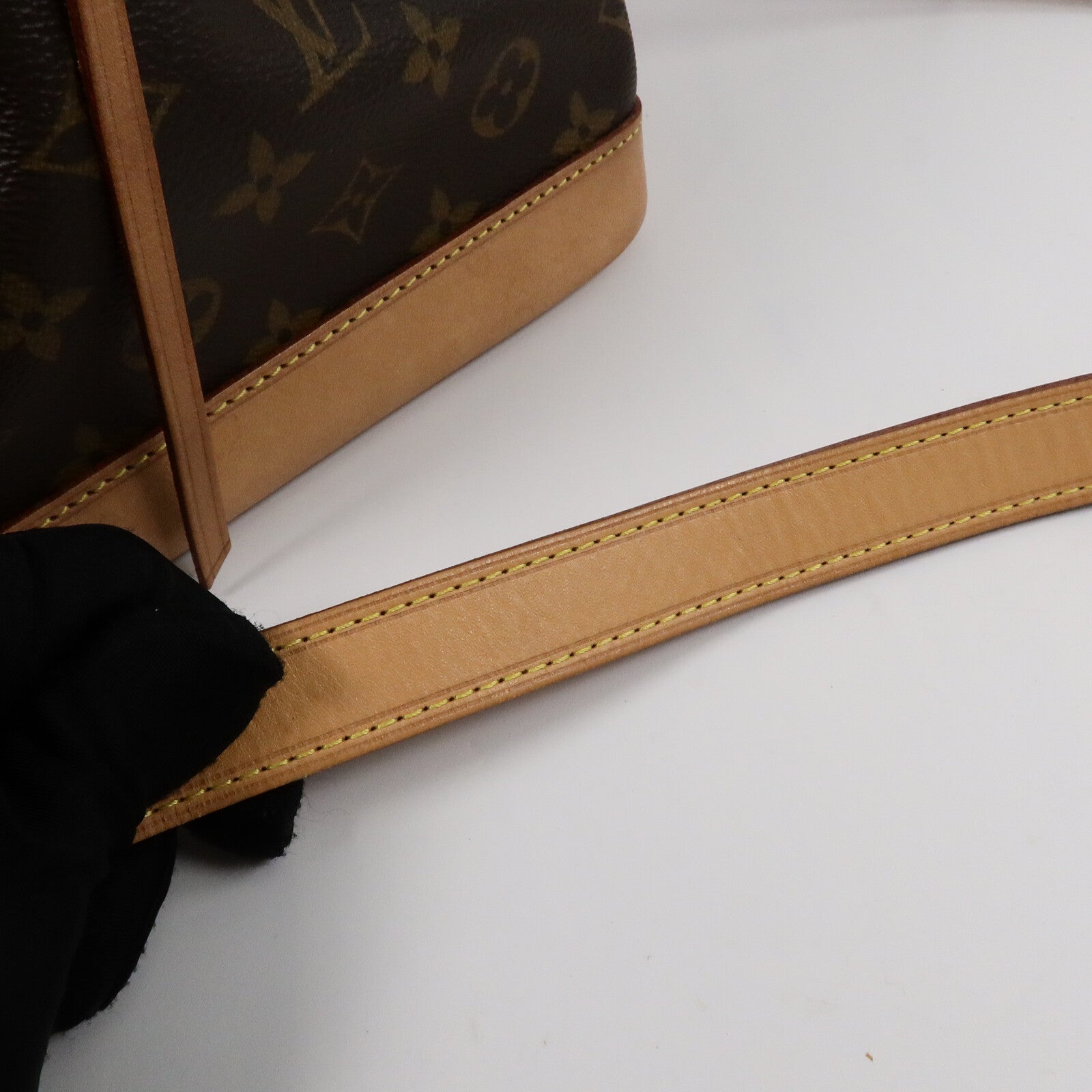 LOUIS VUITTON Monogram Noe BB肩背袋