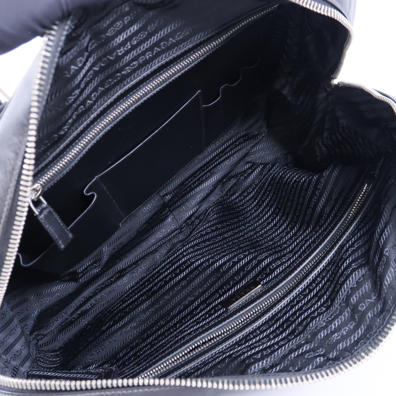 PRADA 牛皮皮革Briefcase公事包