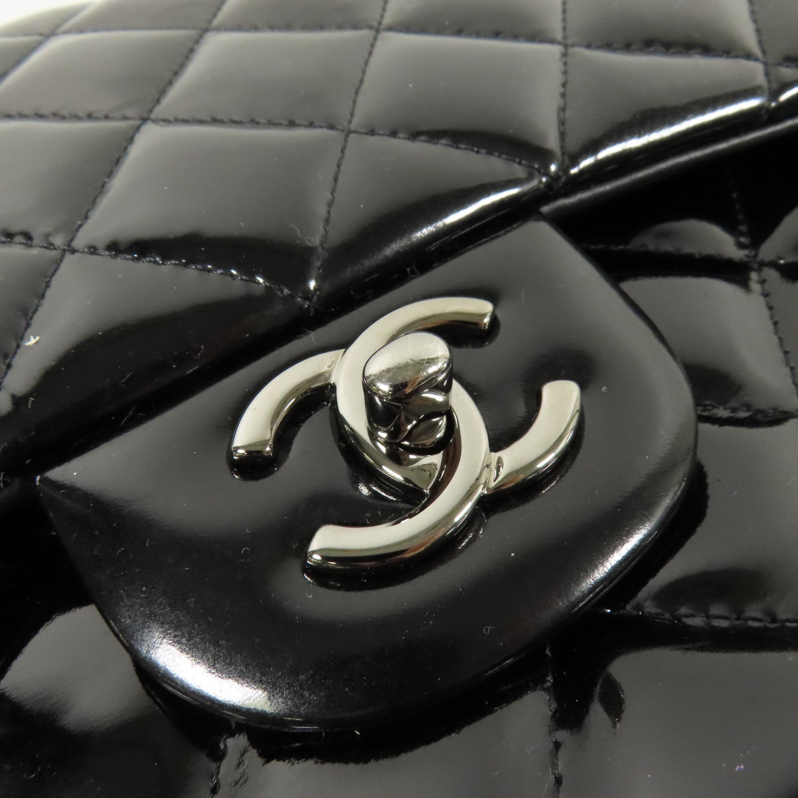 CHANEL 漆皮皮革Large Classic鏈帶肩背