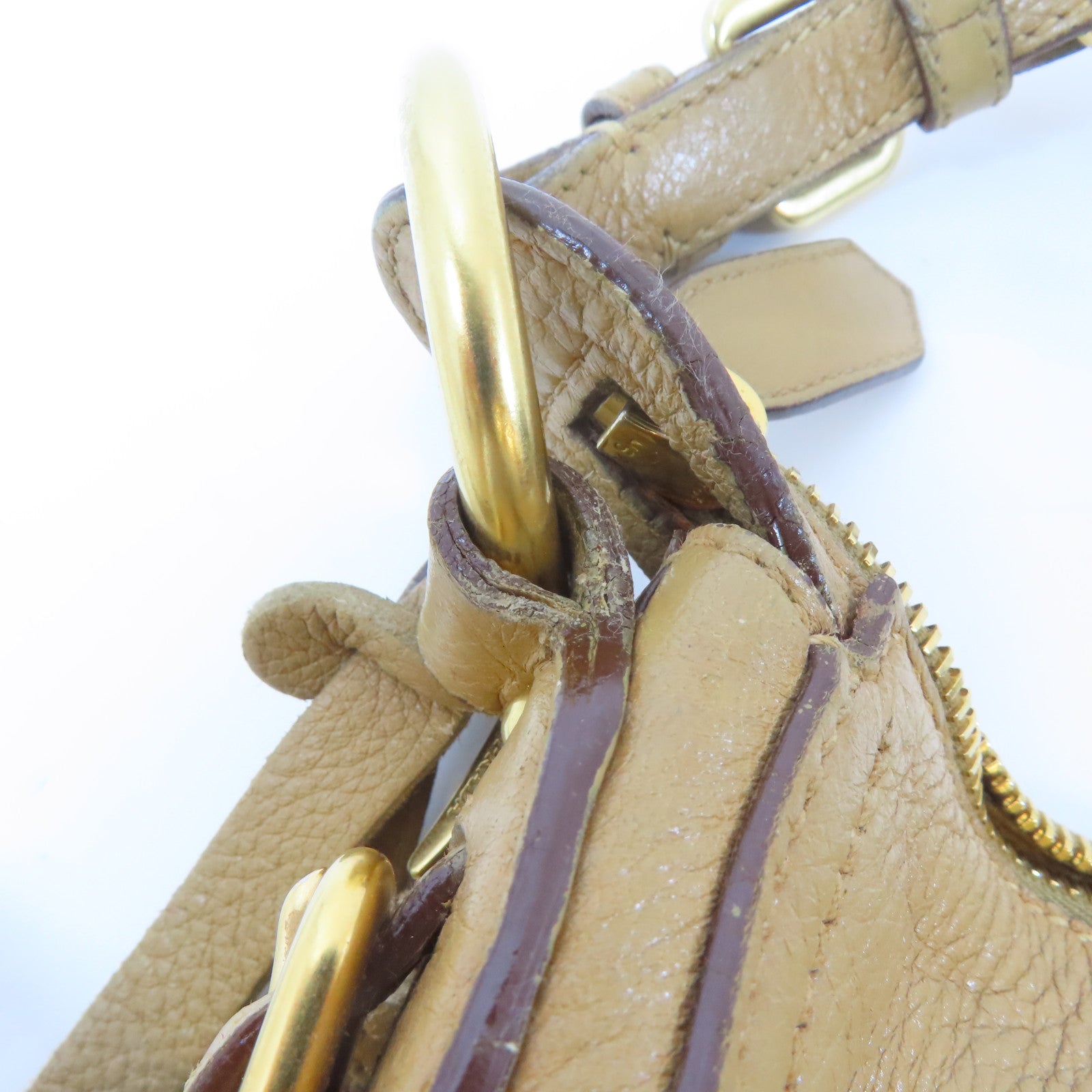 PRADA 牛皮皮革Shoulder Bag金扣肩背袋卡其色