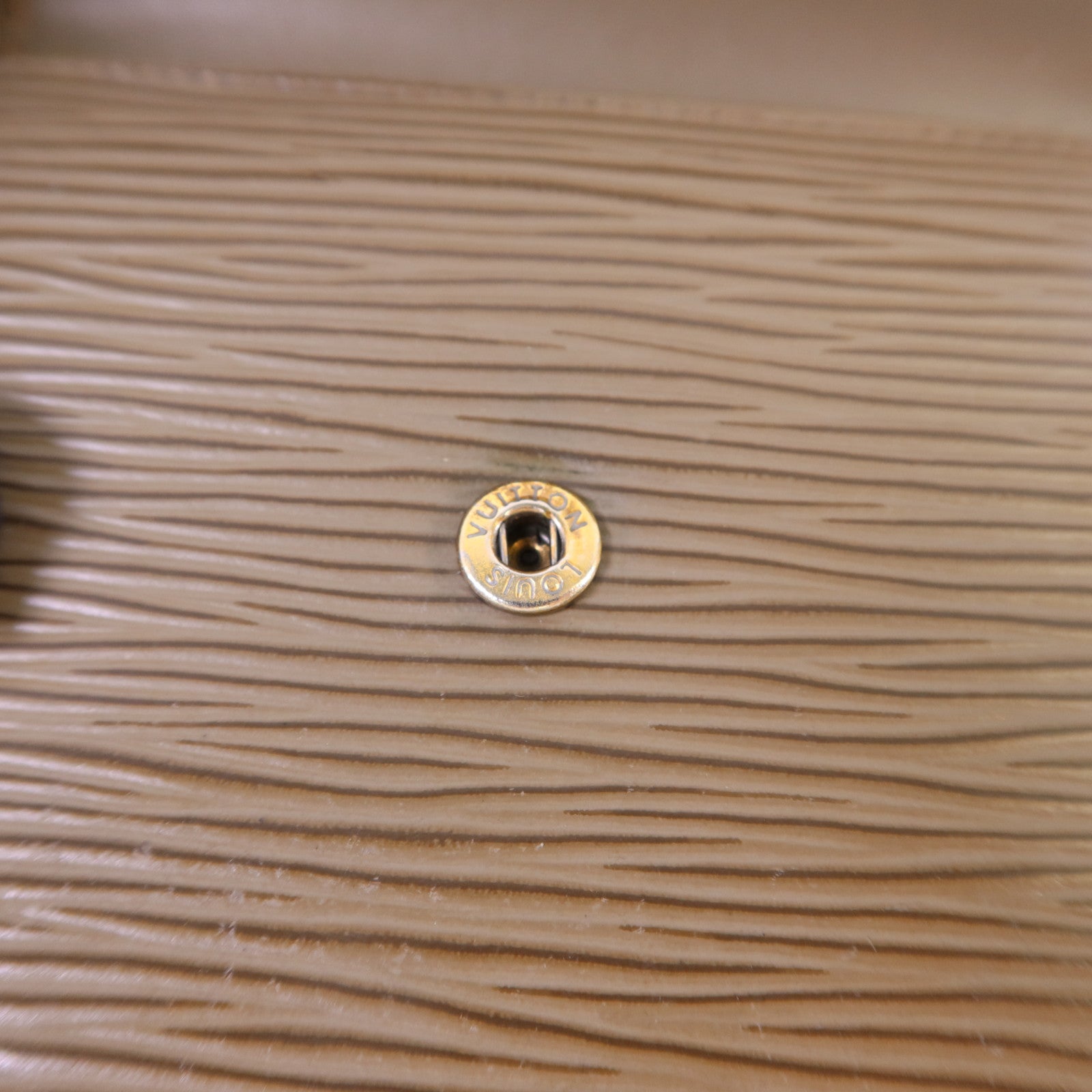 LOUIS VUITTON Epi Trifold Wallet金扣錢包