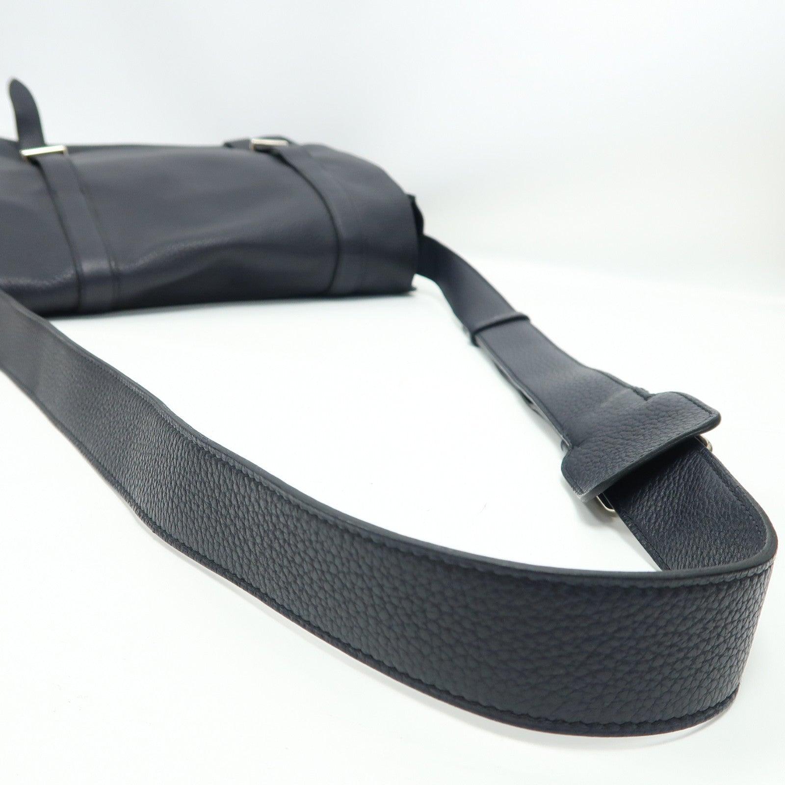 HERMES Clemence皮革Steve Besace銀扣肩背袋深藍色