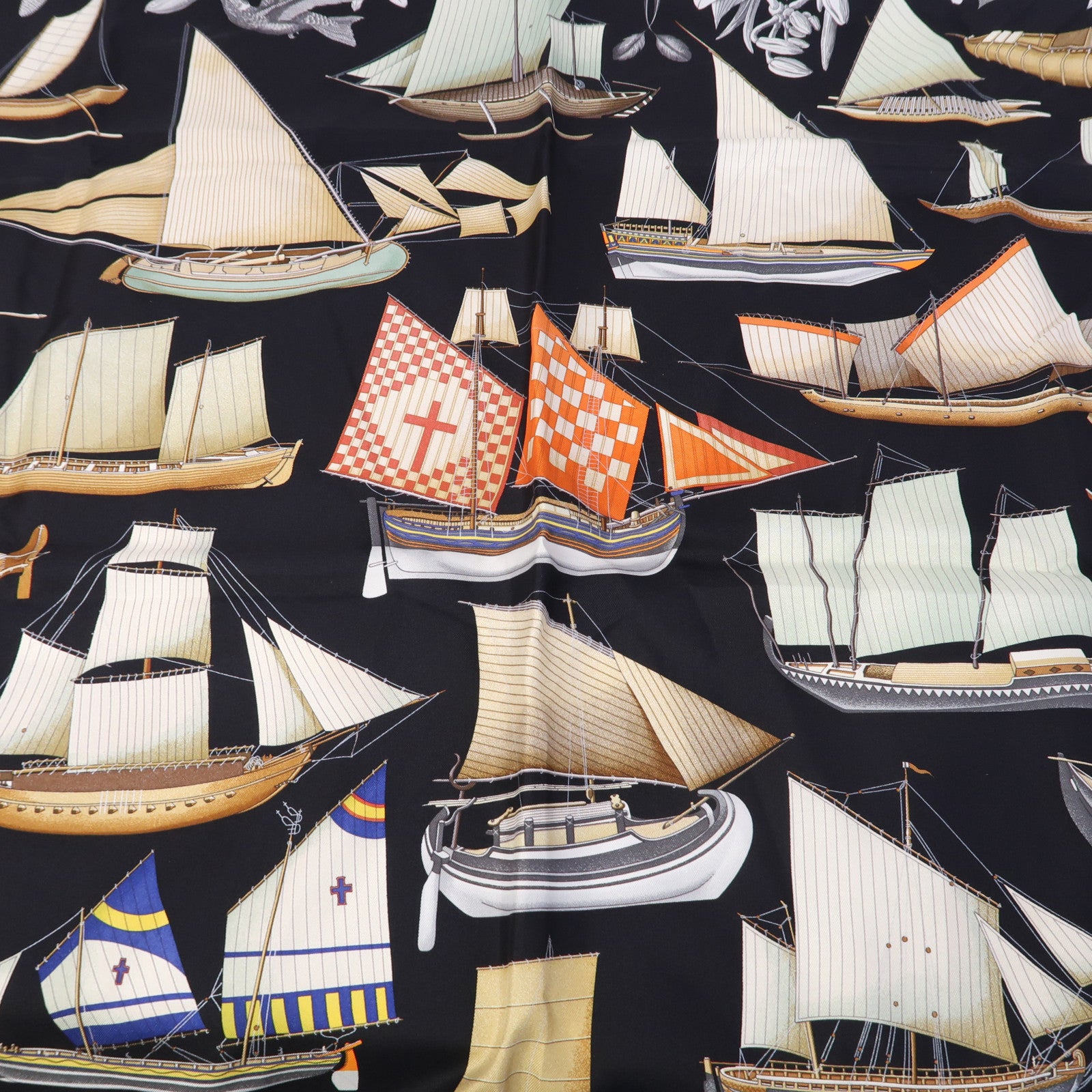 HERMES 【激減優惠】絲質Scarf 90X90cm絲巾黑色