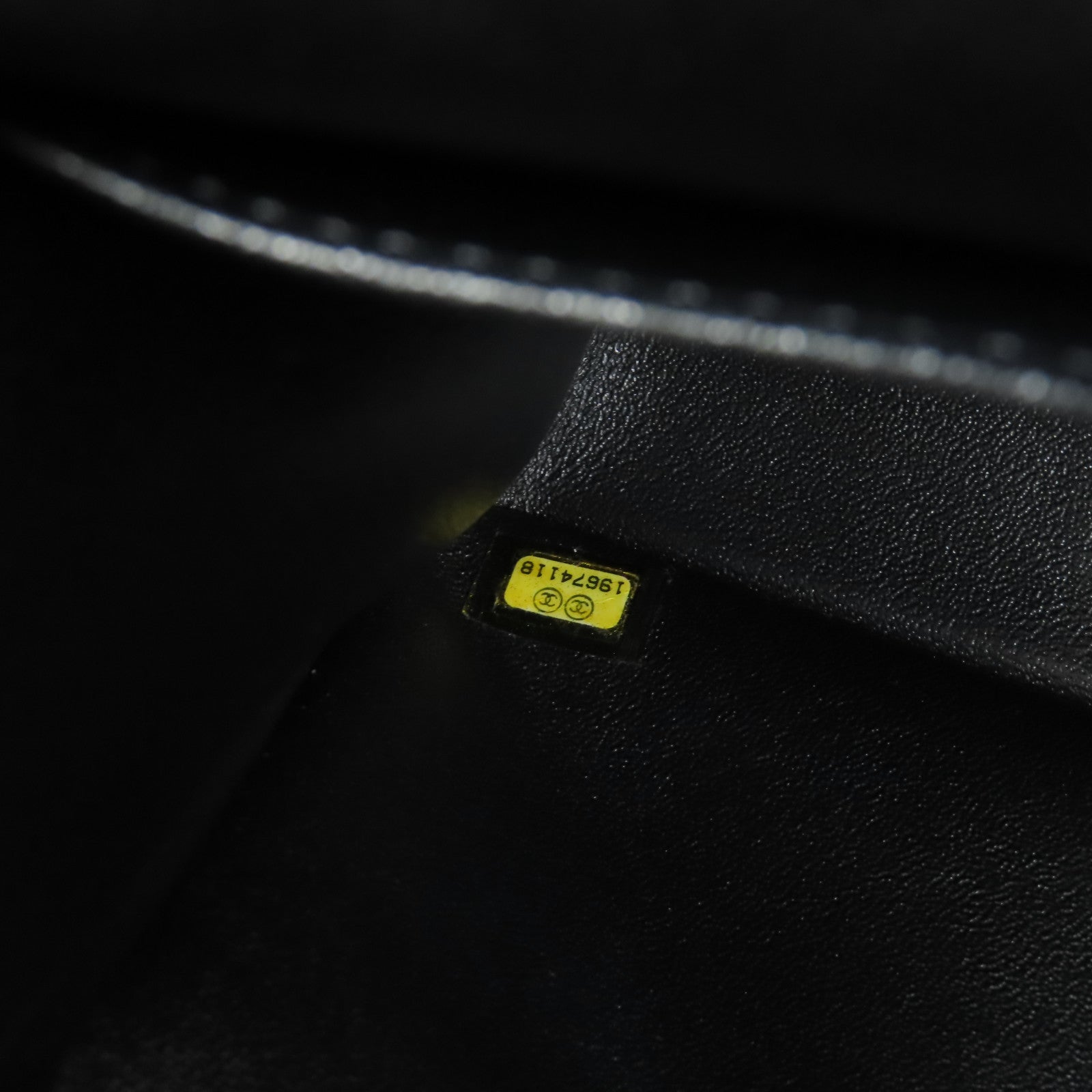 CHANEL 漆皮皮革Large Classic鏈帶肩背