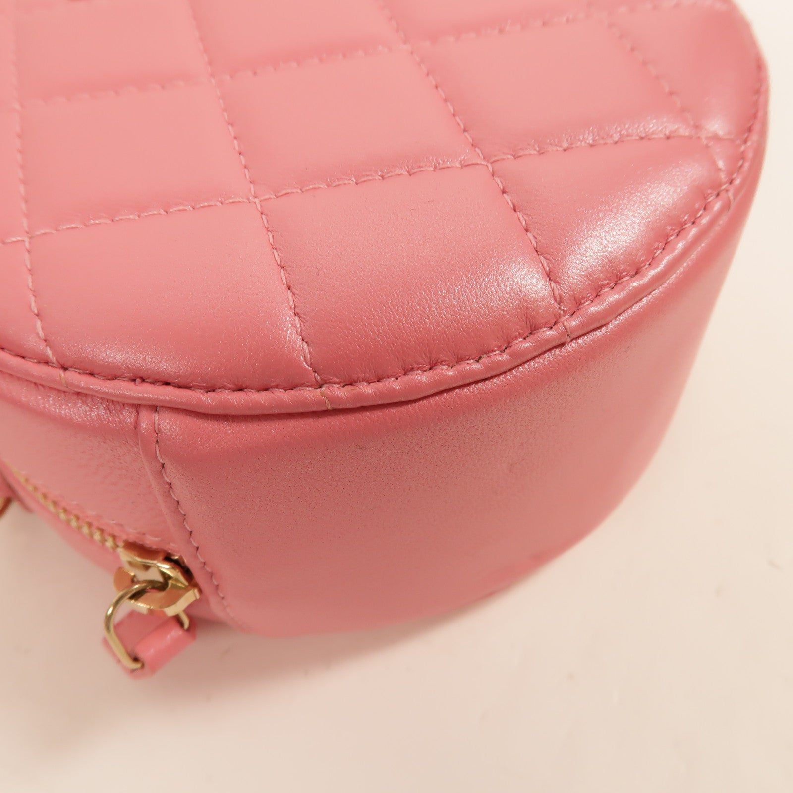 CHANEL 羊皮皮革Round Vanity Case鏈帶肩背袋