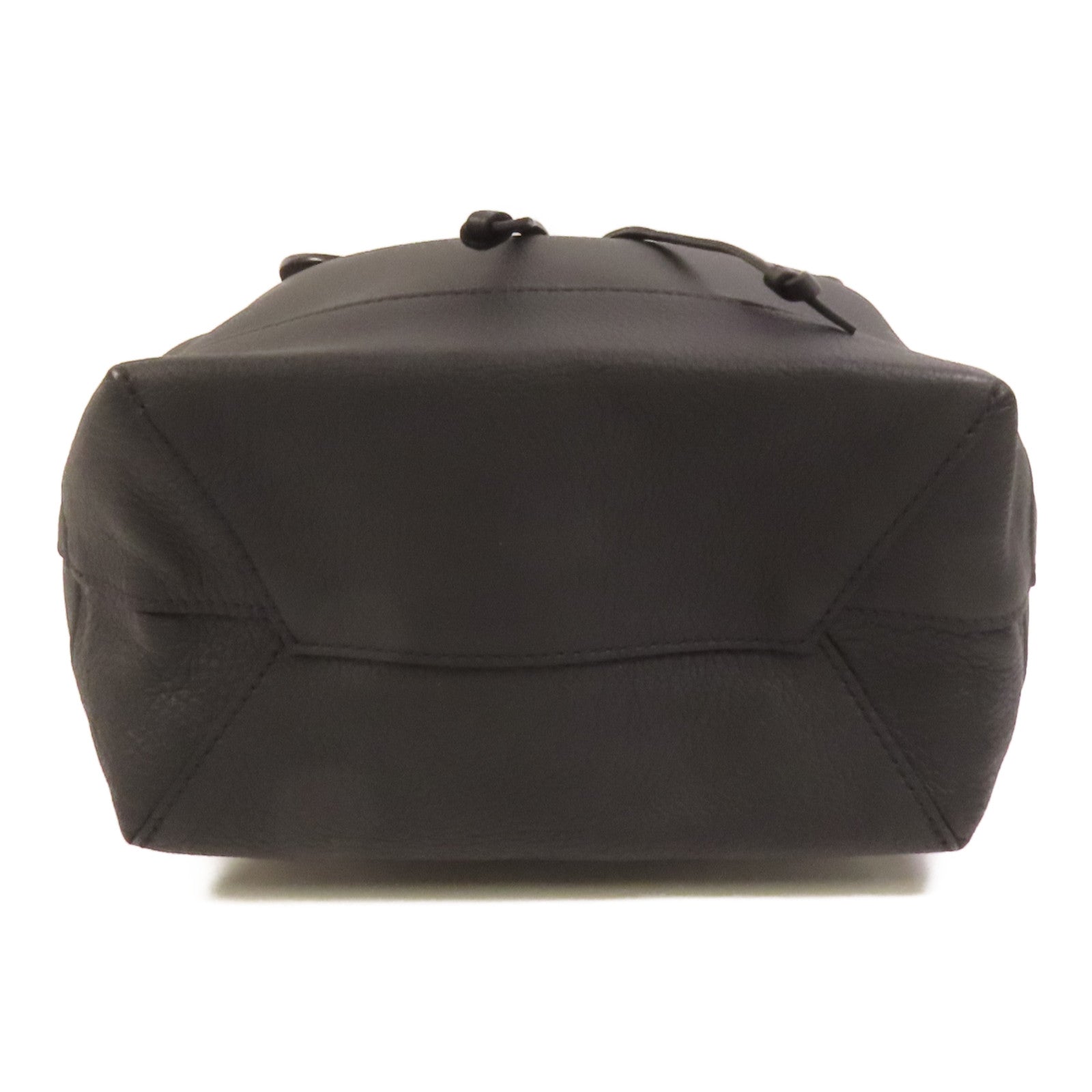 LOUIS VUITTON 【激減優惠】牛皮皮革Lock Me Backpack銀扣背包