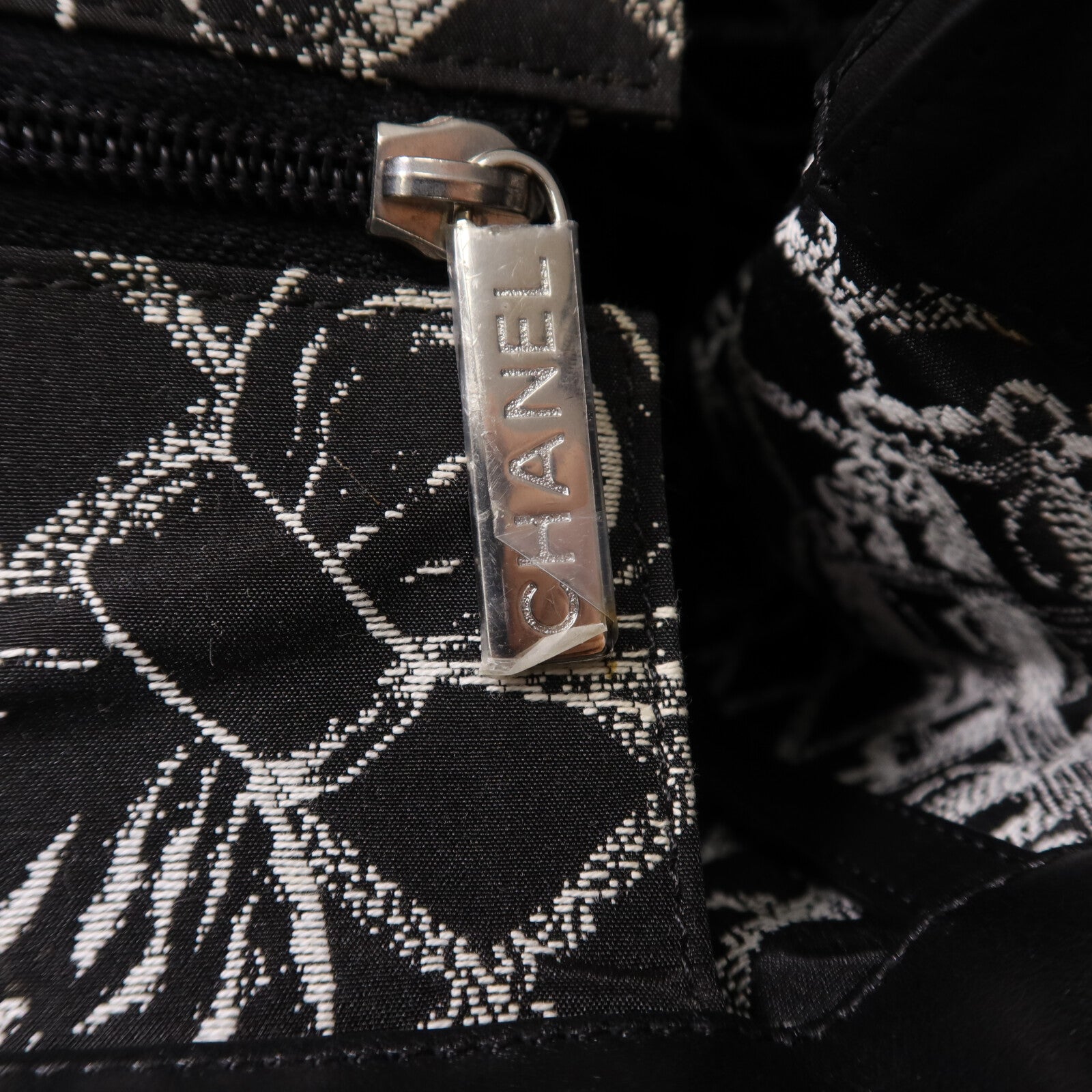 CHANEL 牛皮皮革Tote Bag銀扣手挽袋