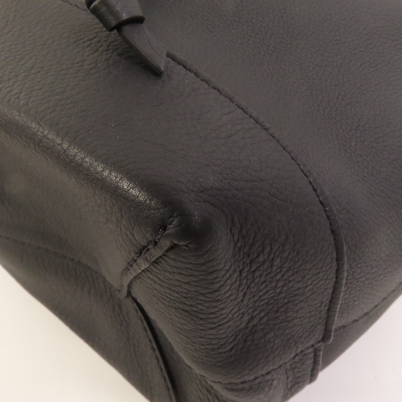 LOUIS VUITTON 【激減優惠】牛皮皮革Lock Me Backpack銀扣背包