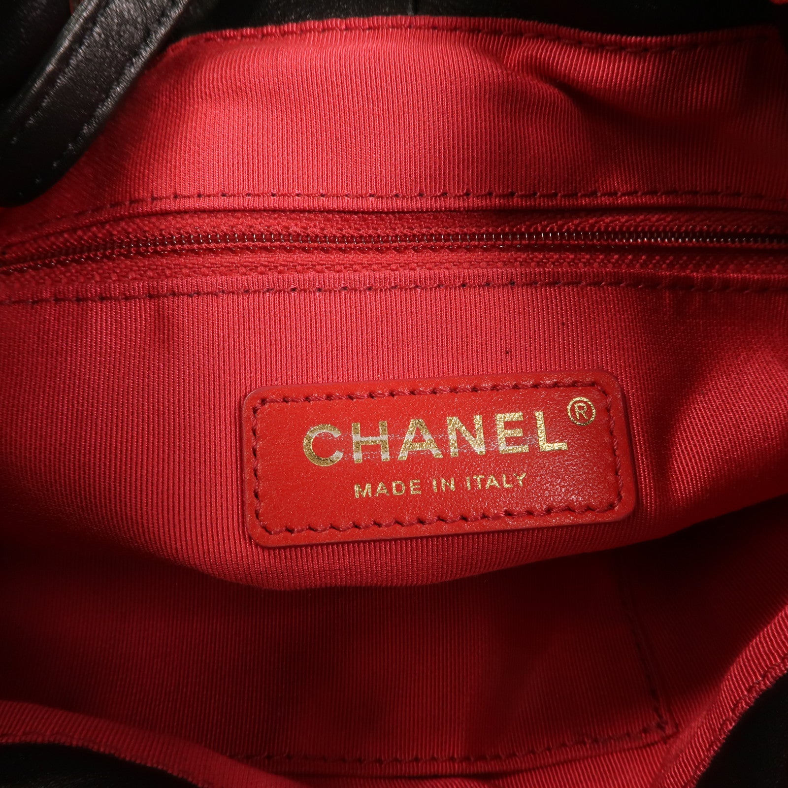 CHANEL 【激減優惠】牛皮皮革Bucket Bag金扣鏈帶肩背袋