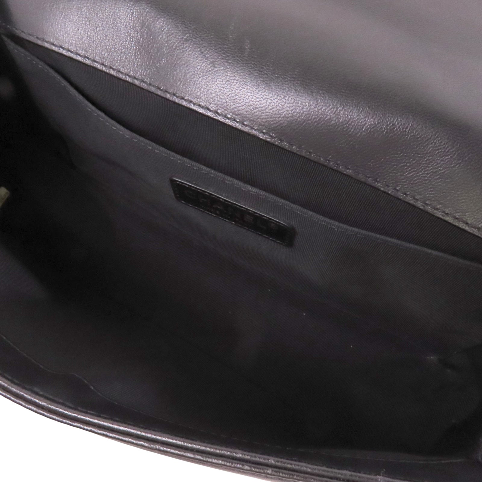 CHANEL 牛皮皮革Boy Chanel 25銀扣鏈帶肩背袋