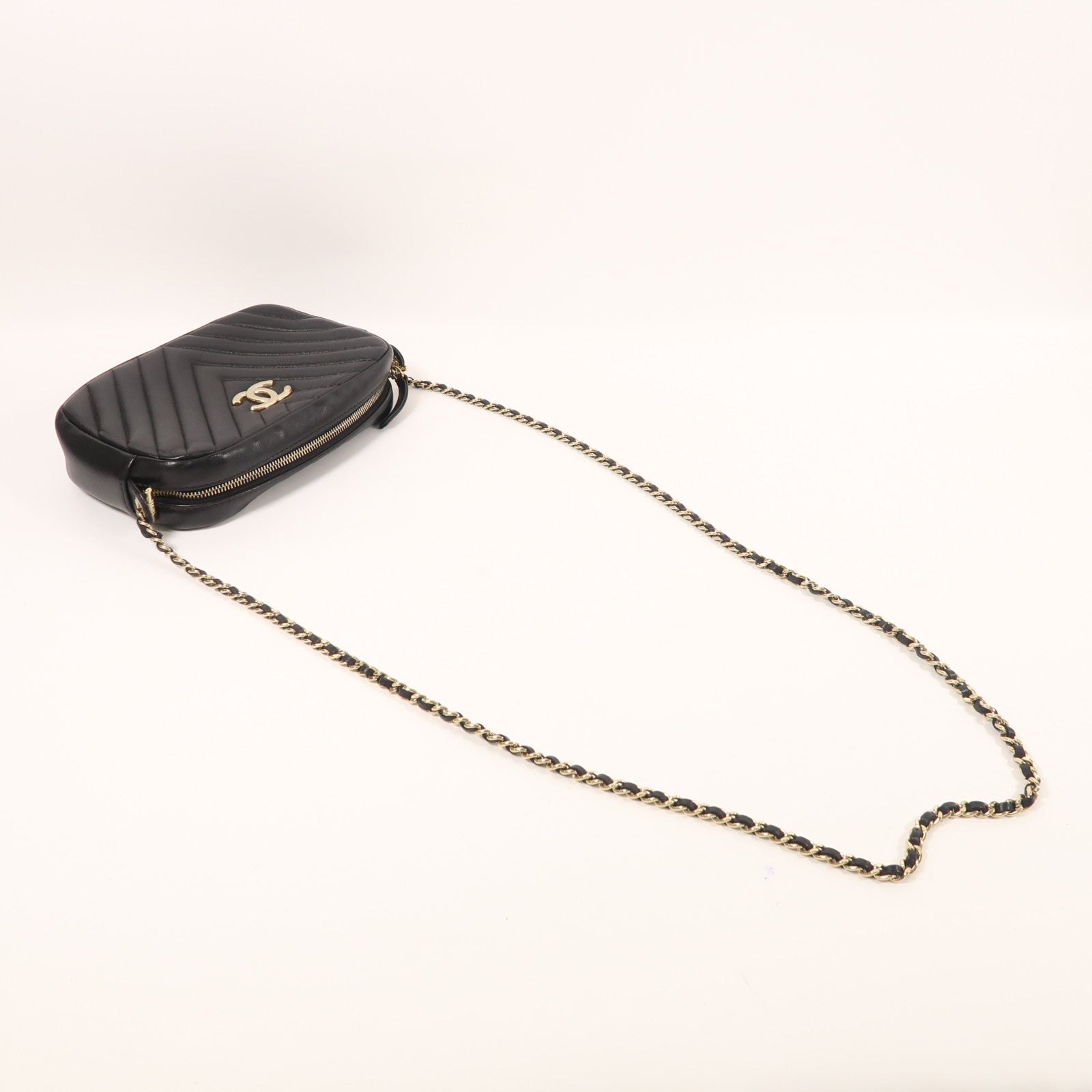 CHANEL 牛皮皮革Chain Shoulder金扣鏈帶肩背袋