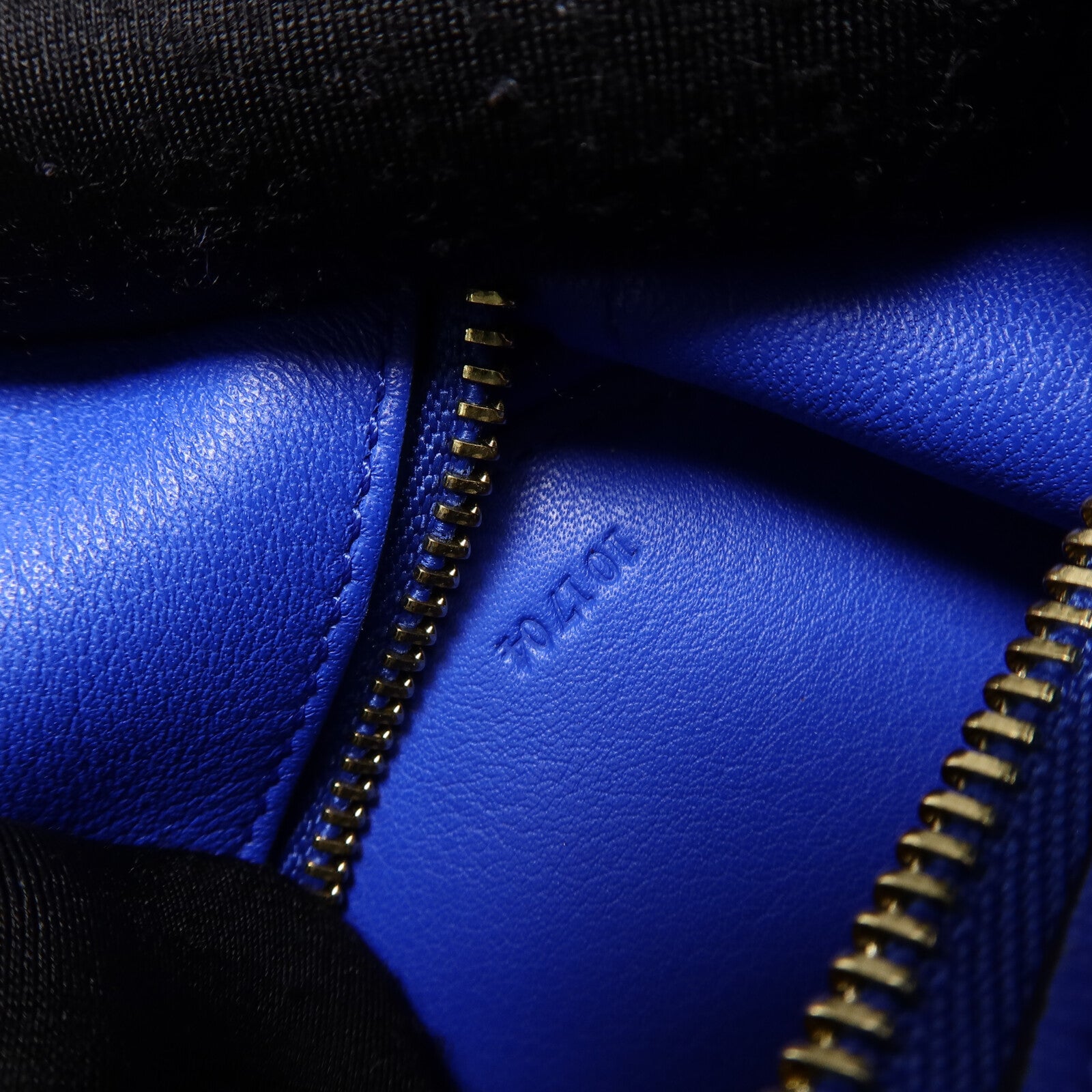 LOEWE 牛皮皮革Shoulder Bag肩背袋