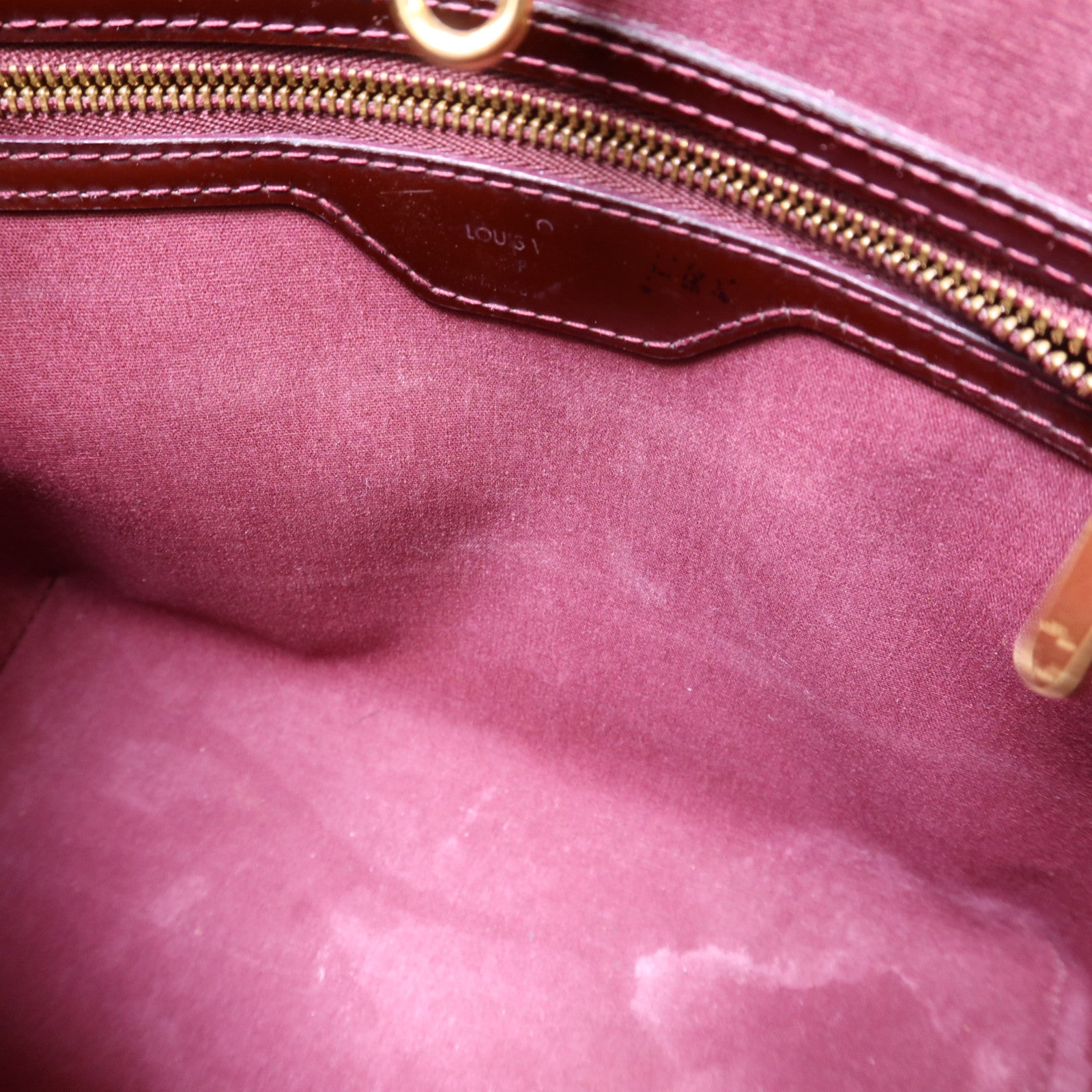 LOUIS VUITTON Vernis Avalon MM金扣肩背袋