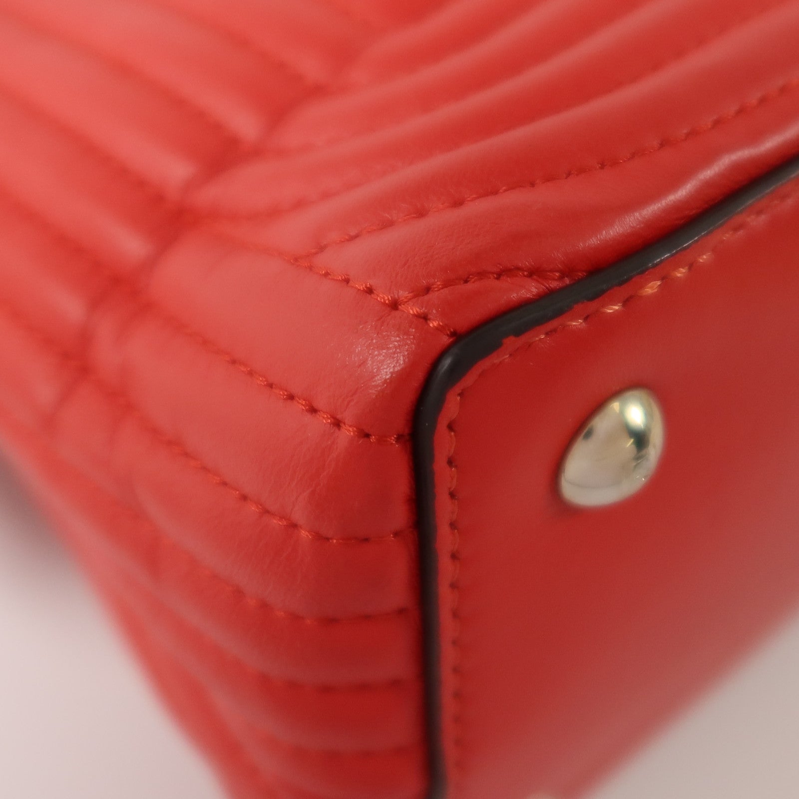 FENDI 牛皮皮革Dotcom Click銀扣鏈帶肩背袋