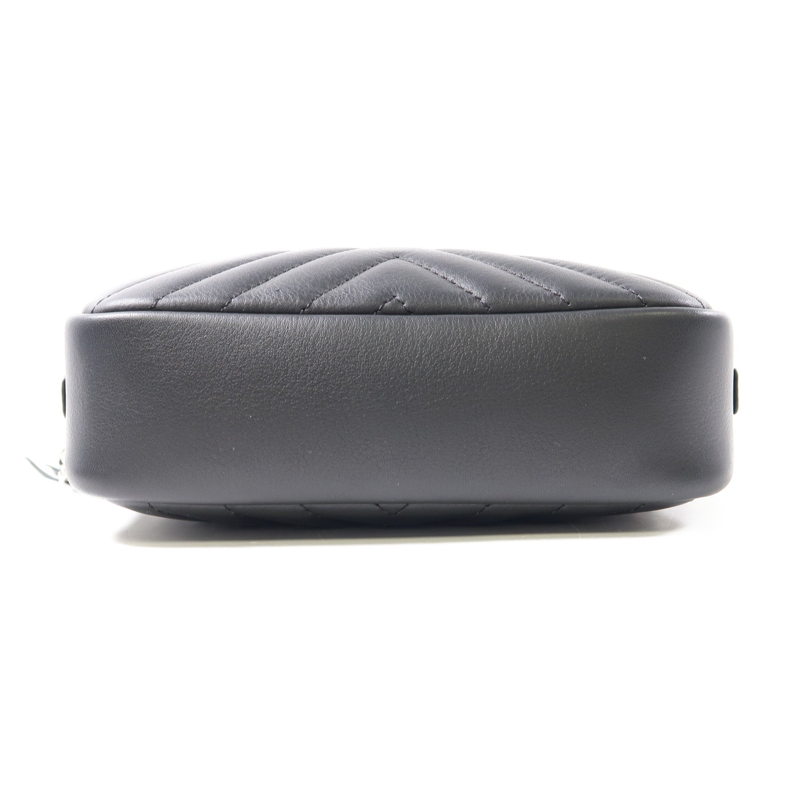 CHANEL 斜紋羊皮皮革Diagonal Chevron Camera Case銀扣鏈帶肩背袋黑色