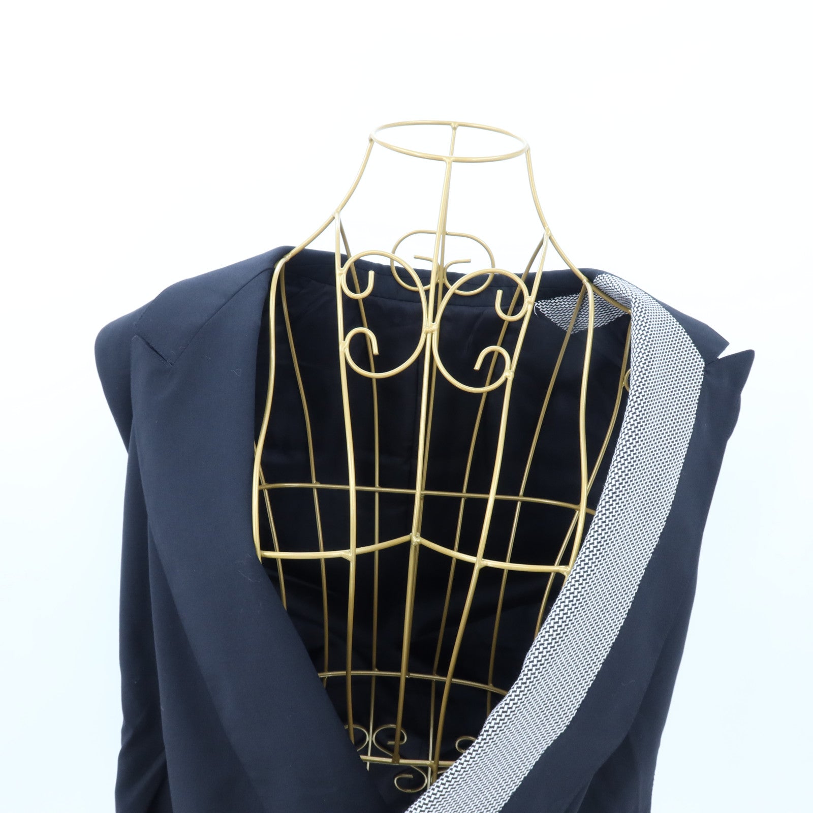 LOUIS VUITTON Wool/Silk Tie Detail Sleeveless Wrap Vest Blazer外套