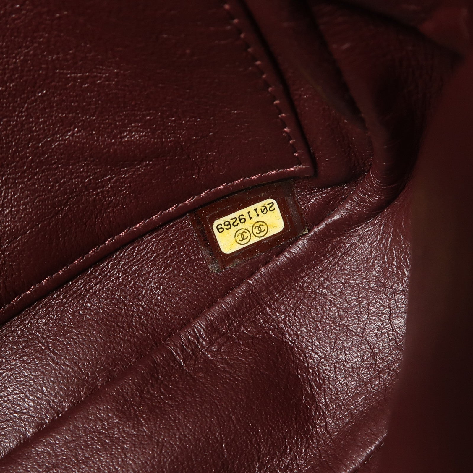 CHANEL 牛皮皮革Chain Shoulder金扣鏈帶肩背袋