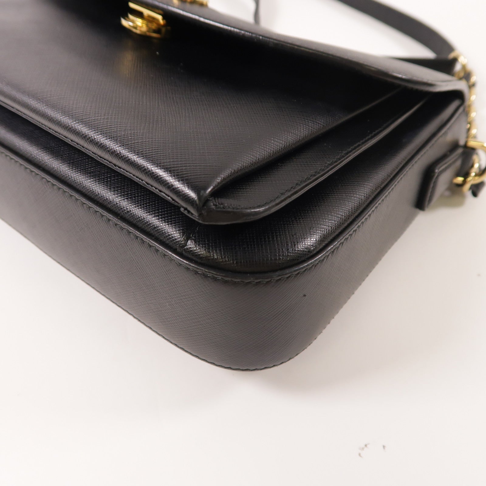 Salvatore Ferragamo 牛皮皮革Shoulder Bag金扣肩背袋