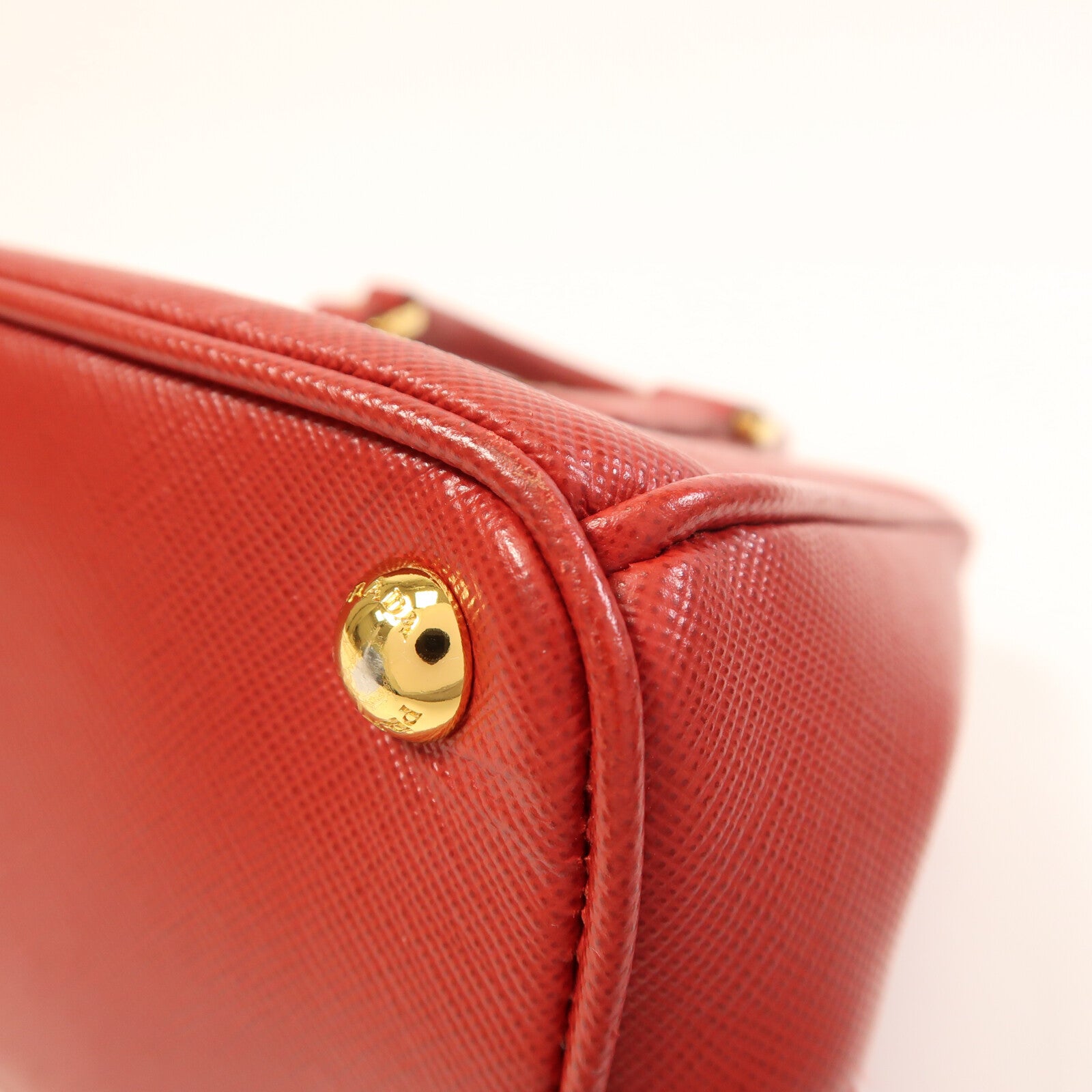 PRADA Saffiano皮革2 Way Shoulder金扣手挽肩背兩用袋