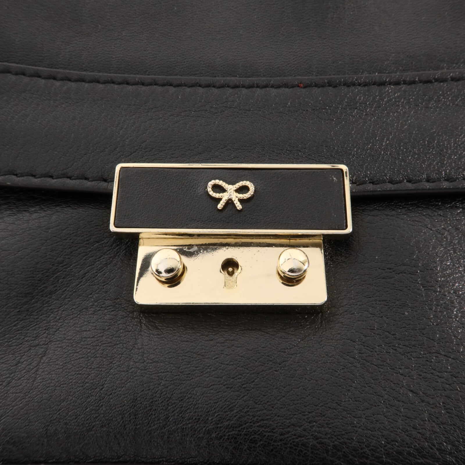 ANYA HINDMARCH 牛皮皮革Chain Shoulder鏈帶肩背袋