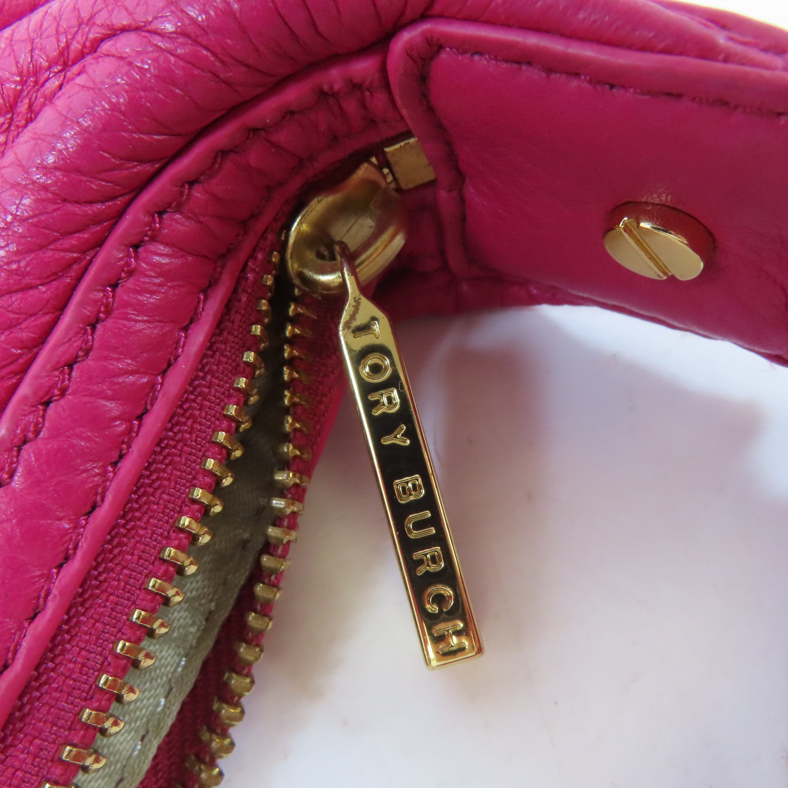 Tory Burch 【激減優惠】牛皮皮革Amanda Mini Flat Hobo金扣手挽肩背兩用袋桃紅色