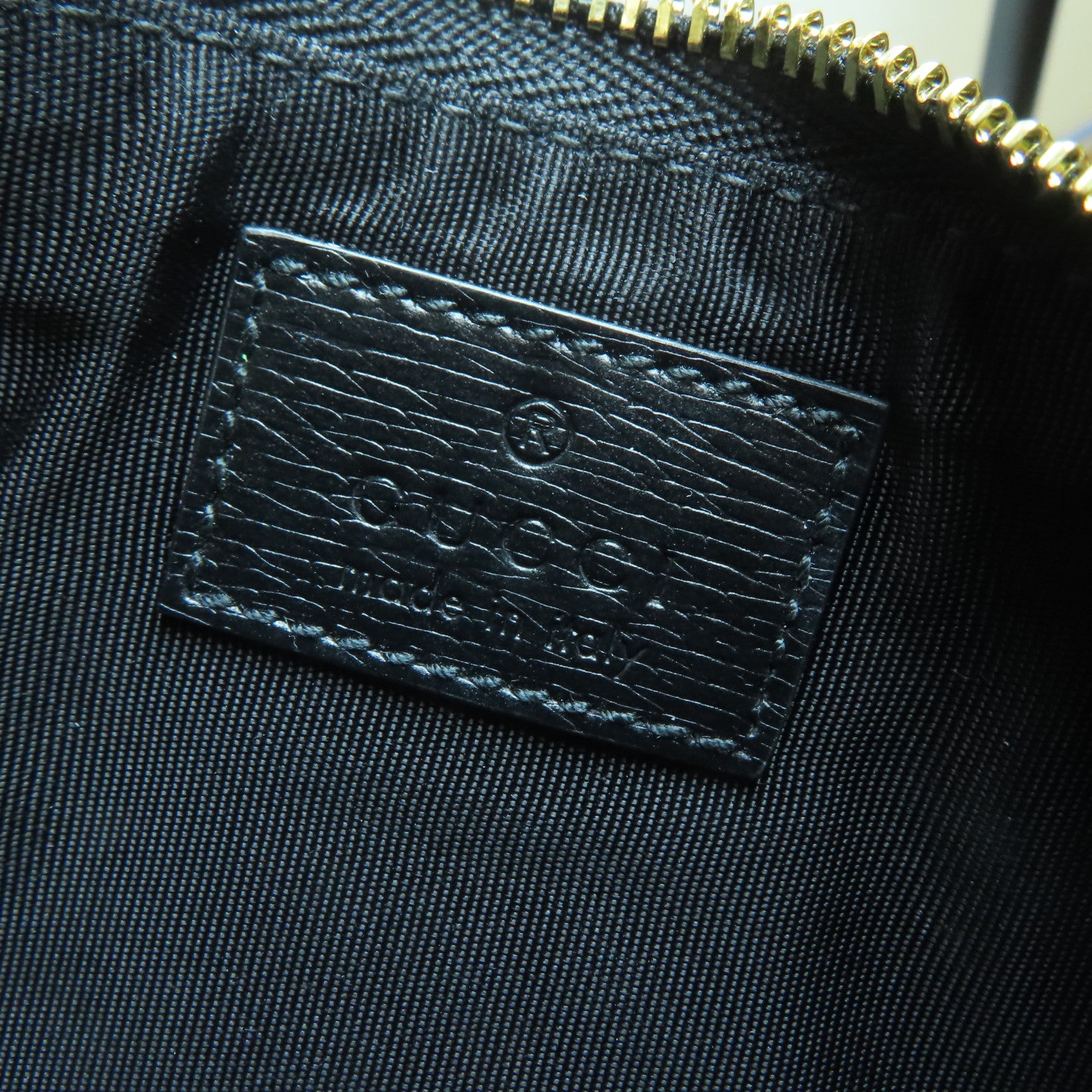 GUCCI 牛皮皮革Pouch Wallet金扣零錢包