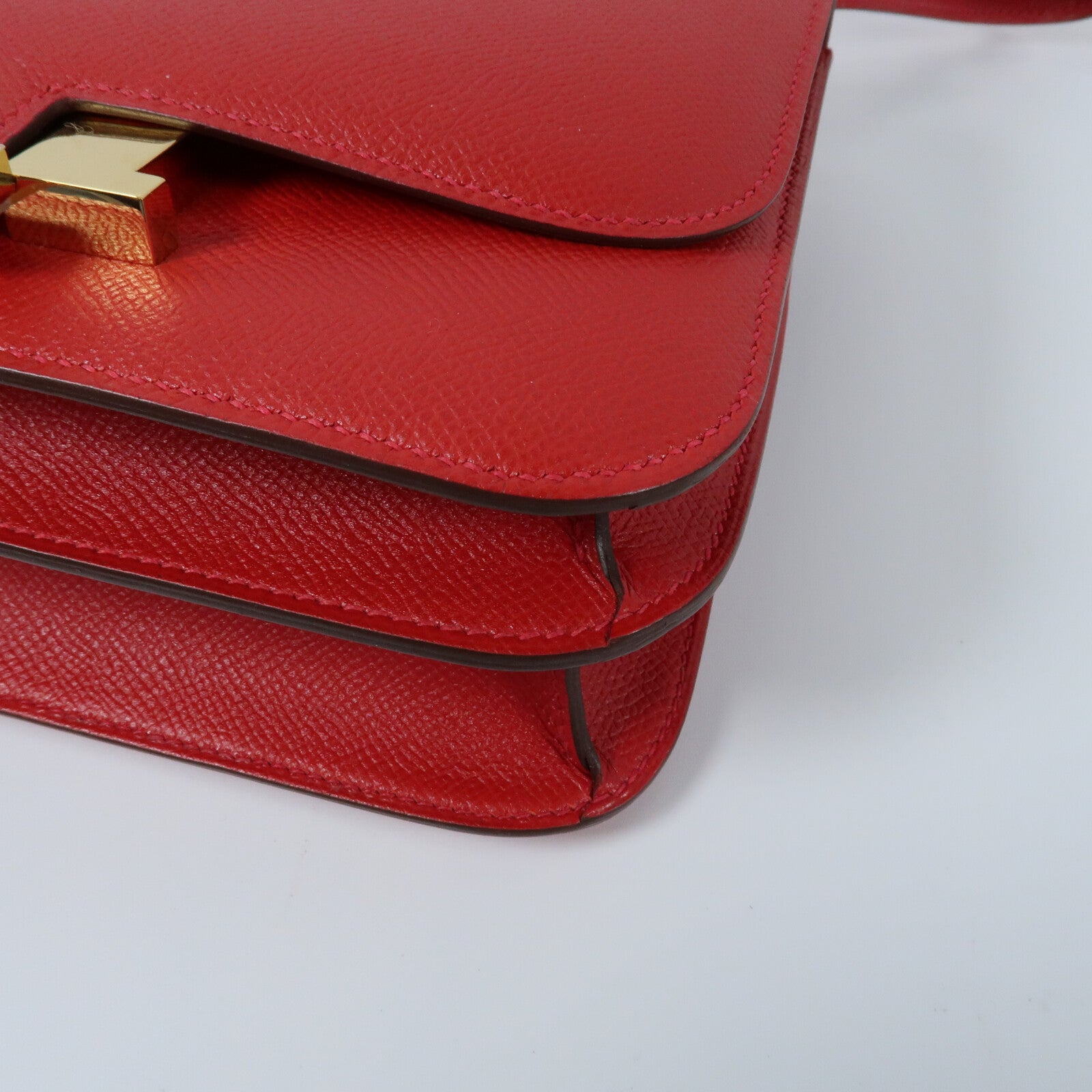 HERMES Epsom皮革Constance 24金扣肩背袋Rouge Casaque