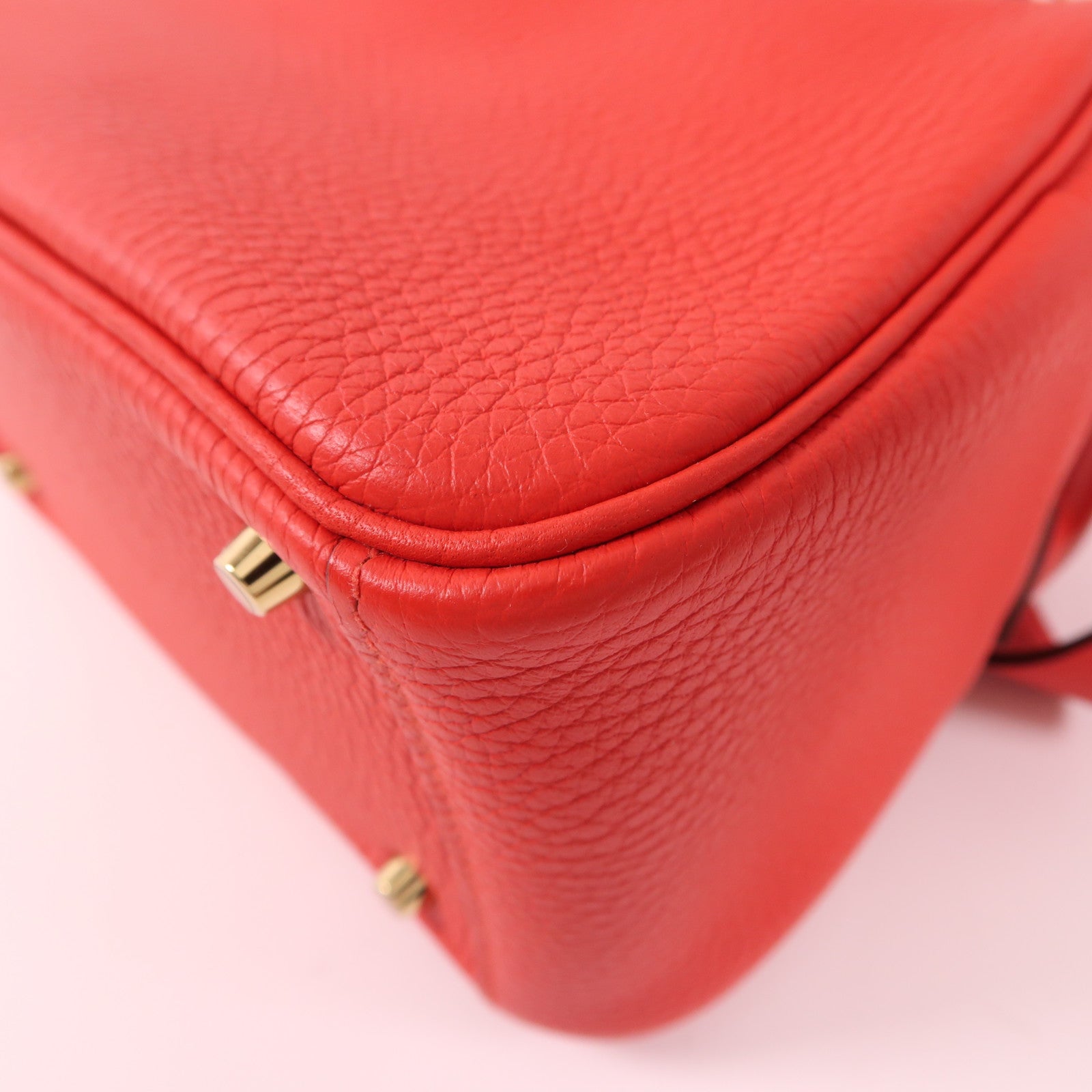 HERMES【激減優惠】 Clemence皮革Mini Lindy金扣手挽肩背兩用袋Rouge De Coeur