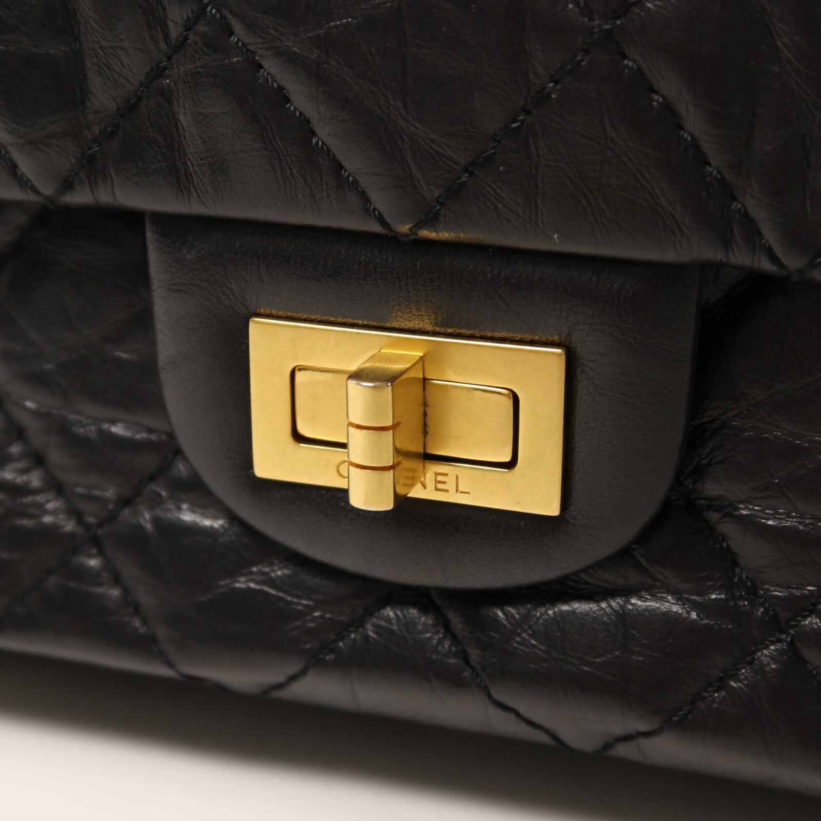 CHANEL 牛皮皮革2.55 Medium金扣鏈帶肩背袋
