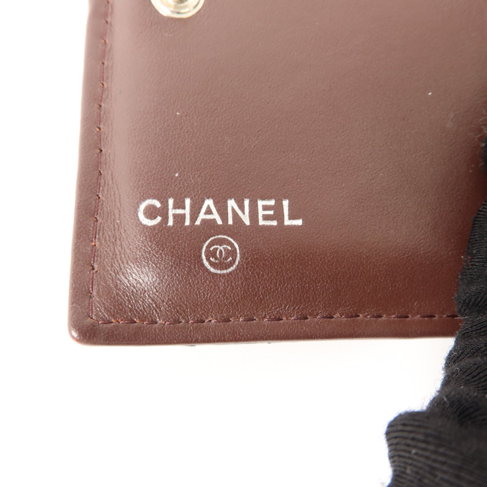 CHANEL 牛皮皮革Compact Wallet銀扣錢包