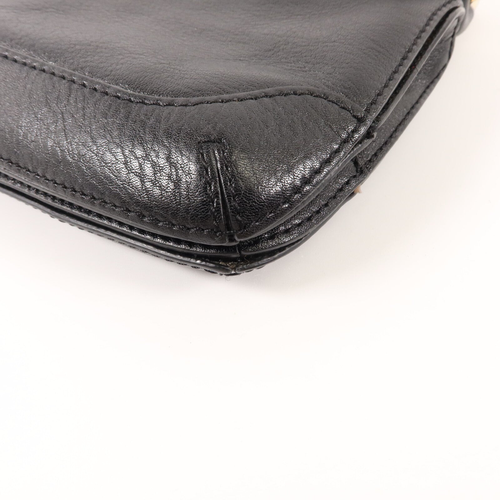 ANYA HINDMARCH 牛皮皮革Chain Shoulder鏈帶肩背袋