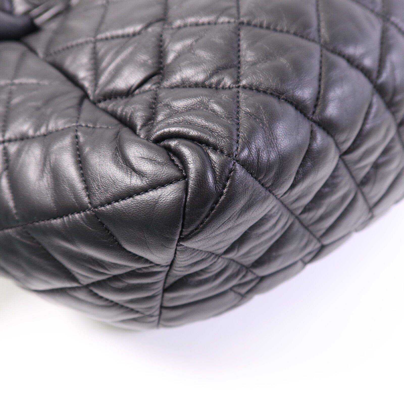 CHANEL 牛皮皮革Coco Cocoon銀扣手挽袋