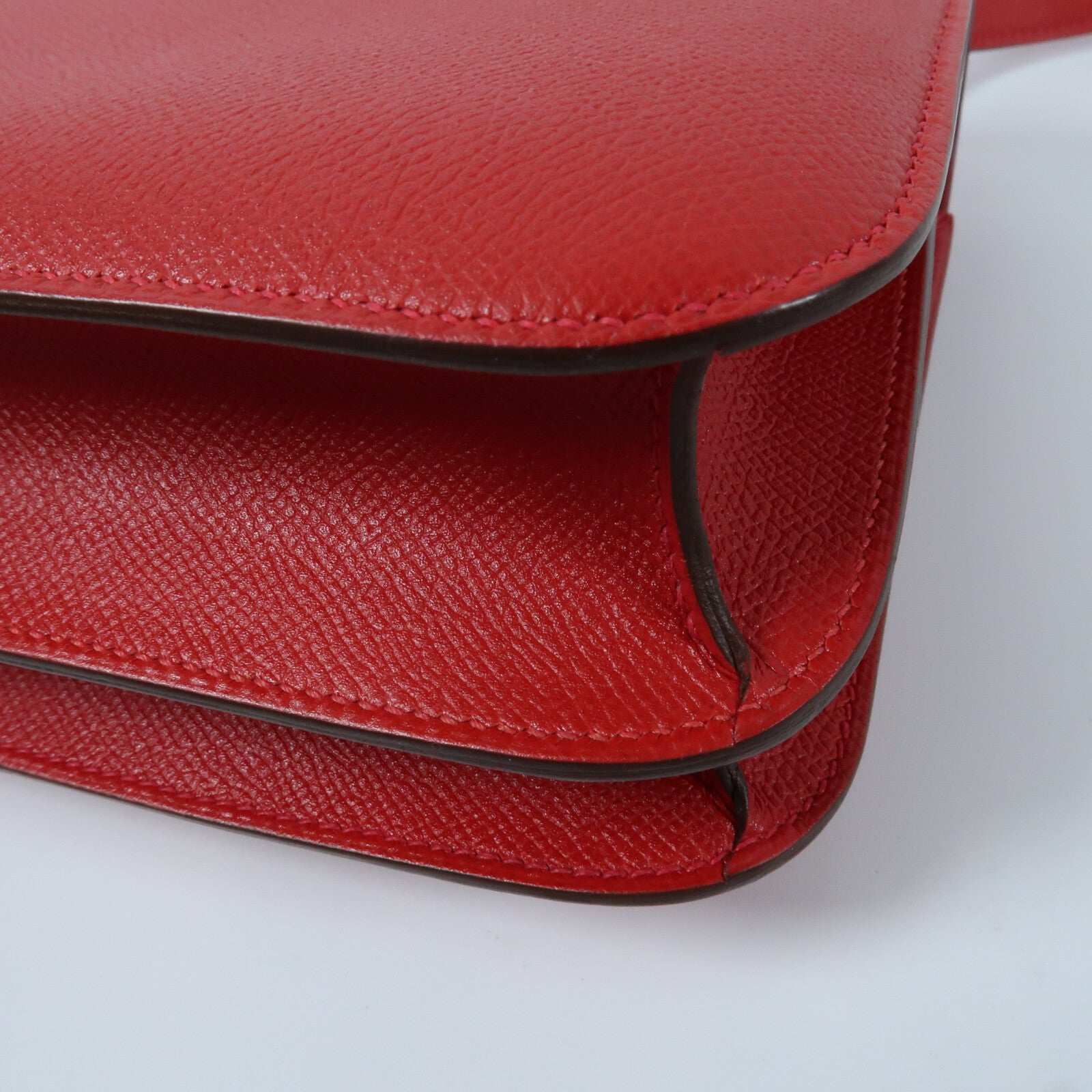HERMES Epsom皮革Constance 24金扣肩背袋Rouge Casaque