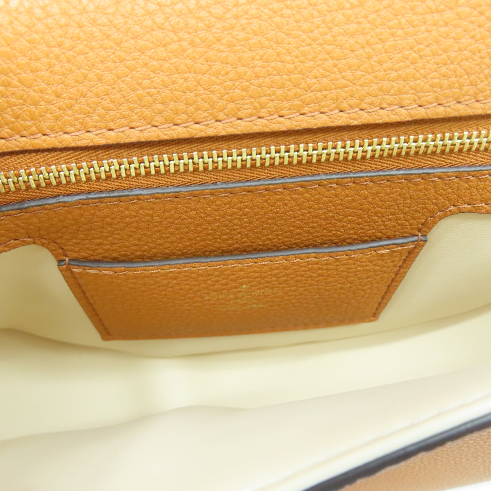 LOUIS VUITTON 【清倉大減價】牛皮皮革Pont 9 Soft MM金扣肩背袋棕色