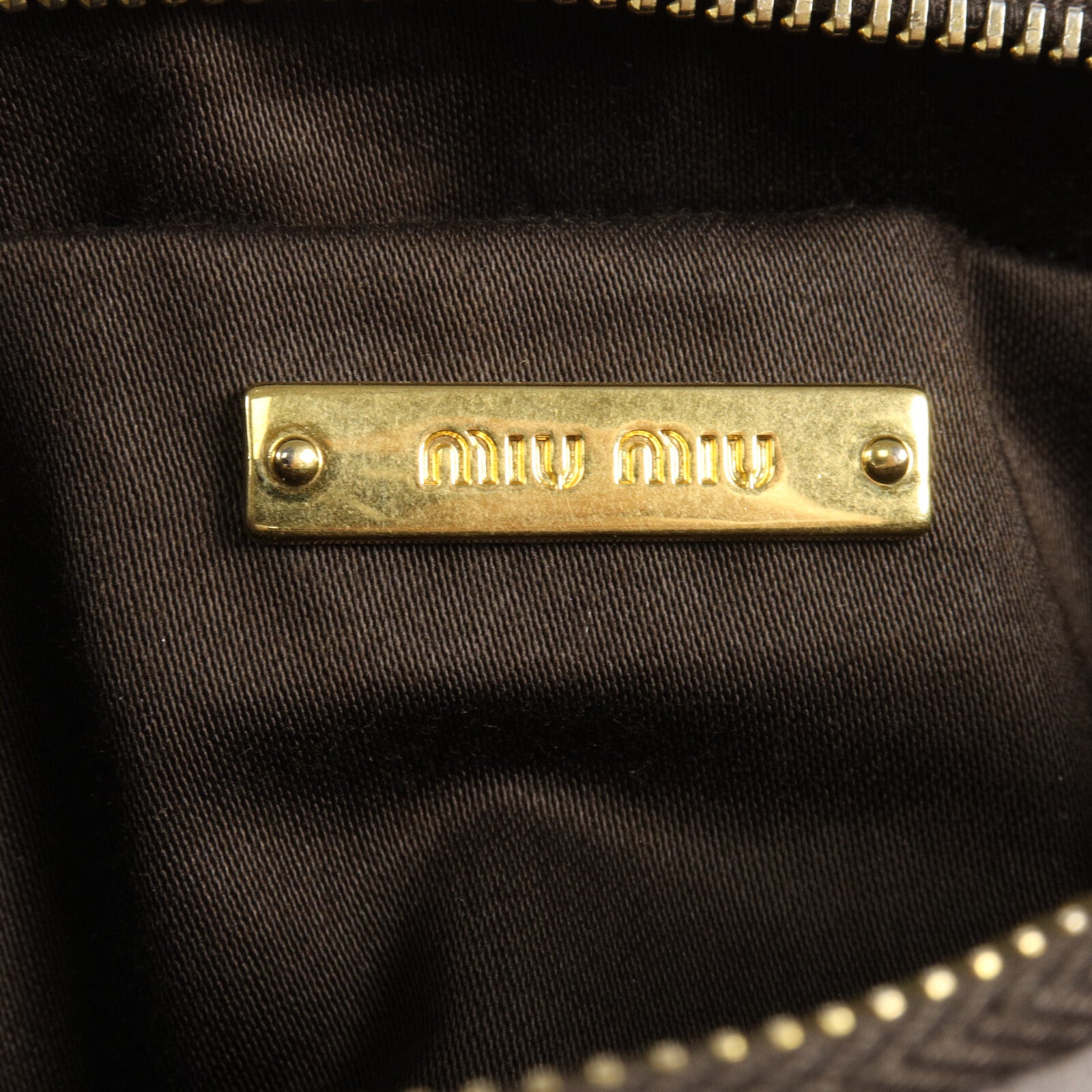 Miu Miu 牛皮皮革Matelasse Lux Charm Pouch手挽袋