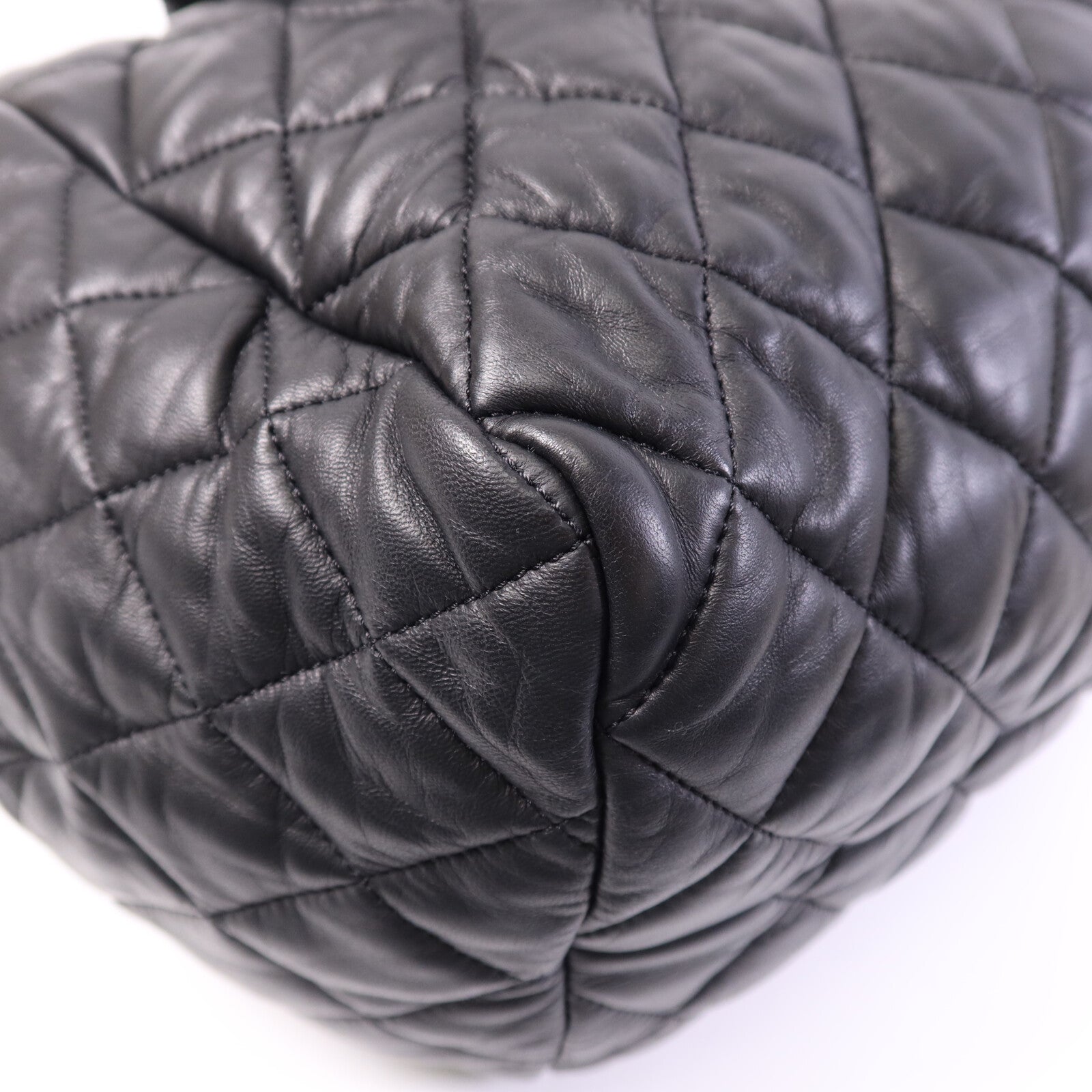 CHANEL 牛皮皮革Coco Cocoon銀扣手挽袋