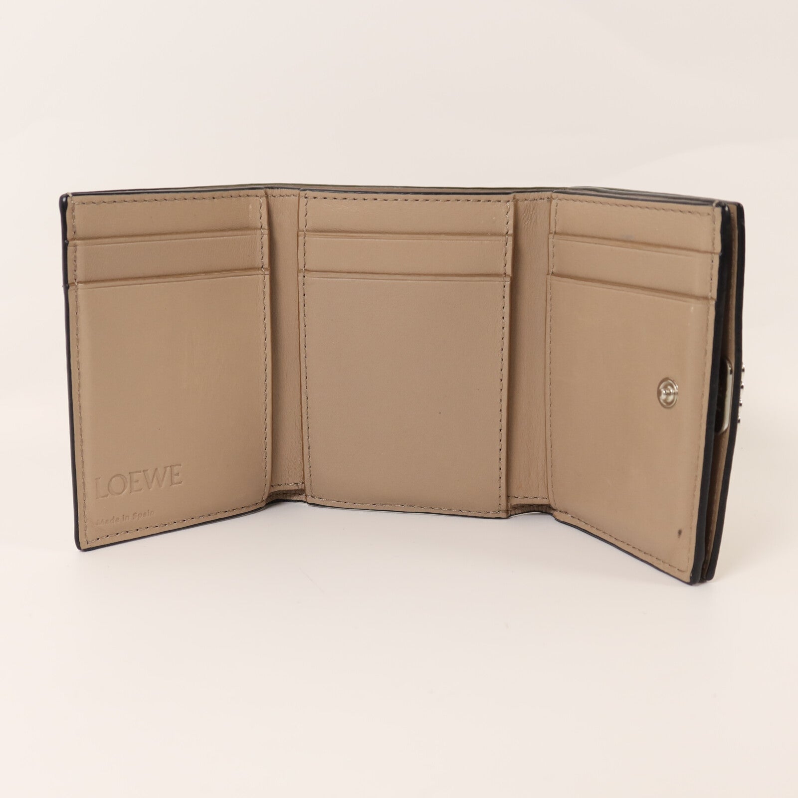 LOEWE 牛皮皮革Wallet銀扣錢包